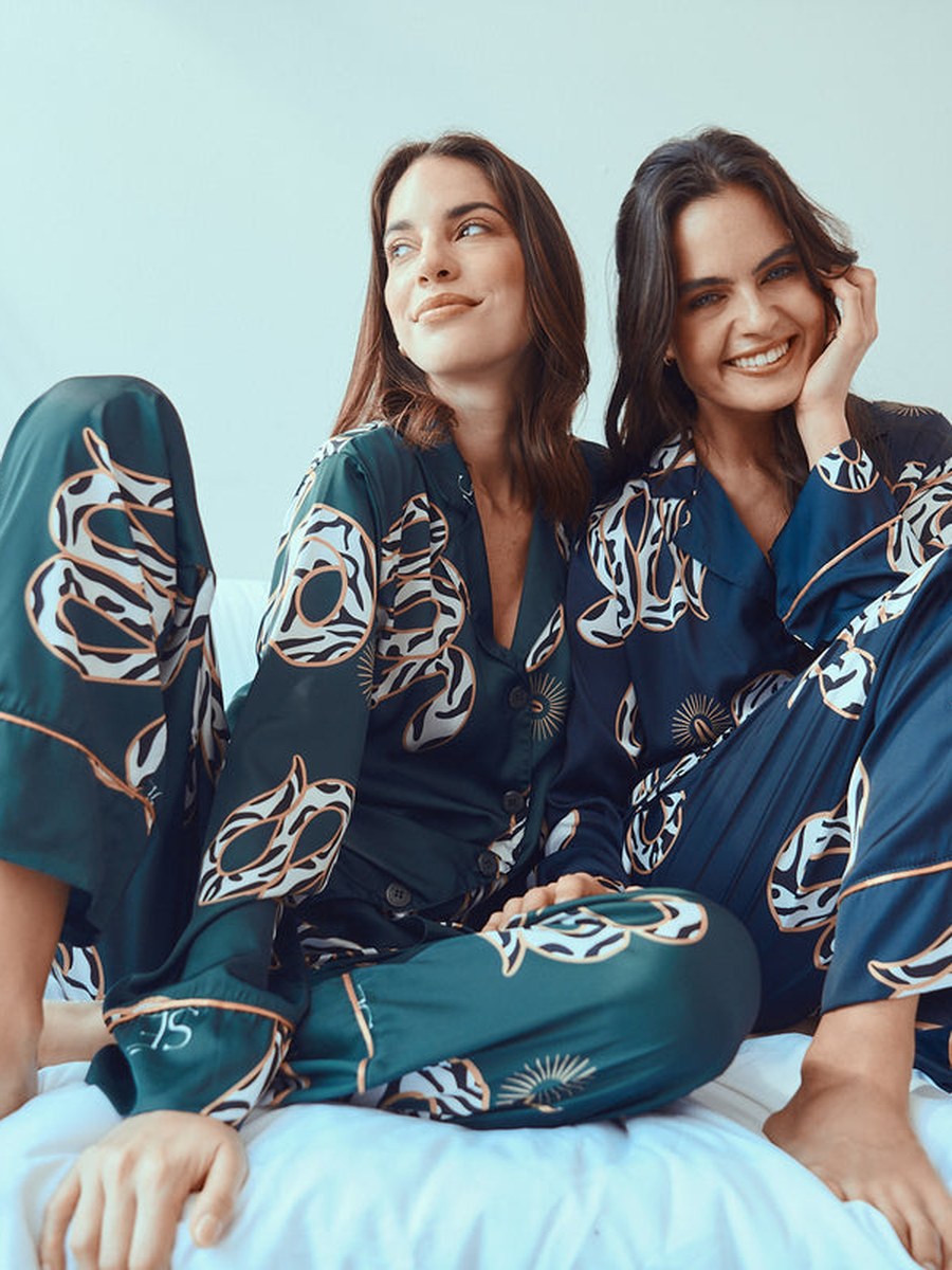 Simoné Sleepwear — Emerald Silk Loungewear (portrait)