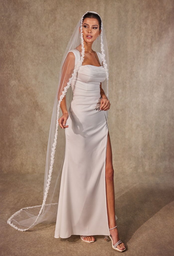 Flower Lace Bridal Veil- D216 – Bridal Port, view 6