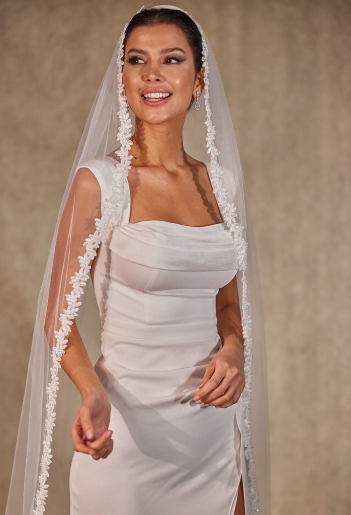 Flower Lace Bridal Veil- D216 – Bridal Port, view 4