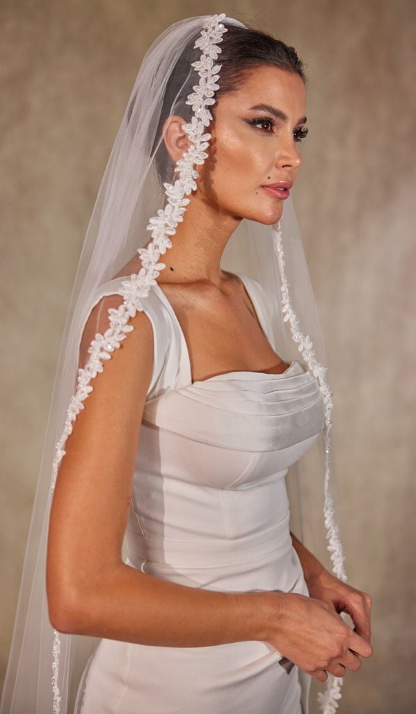Flower Lace Bridal Veil- D216 – Bridal Port, view 3