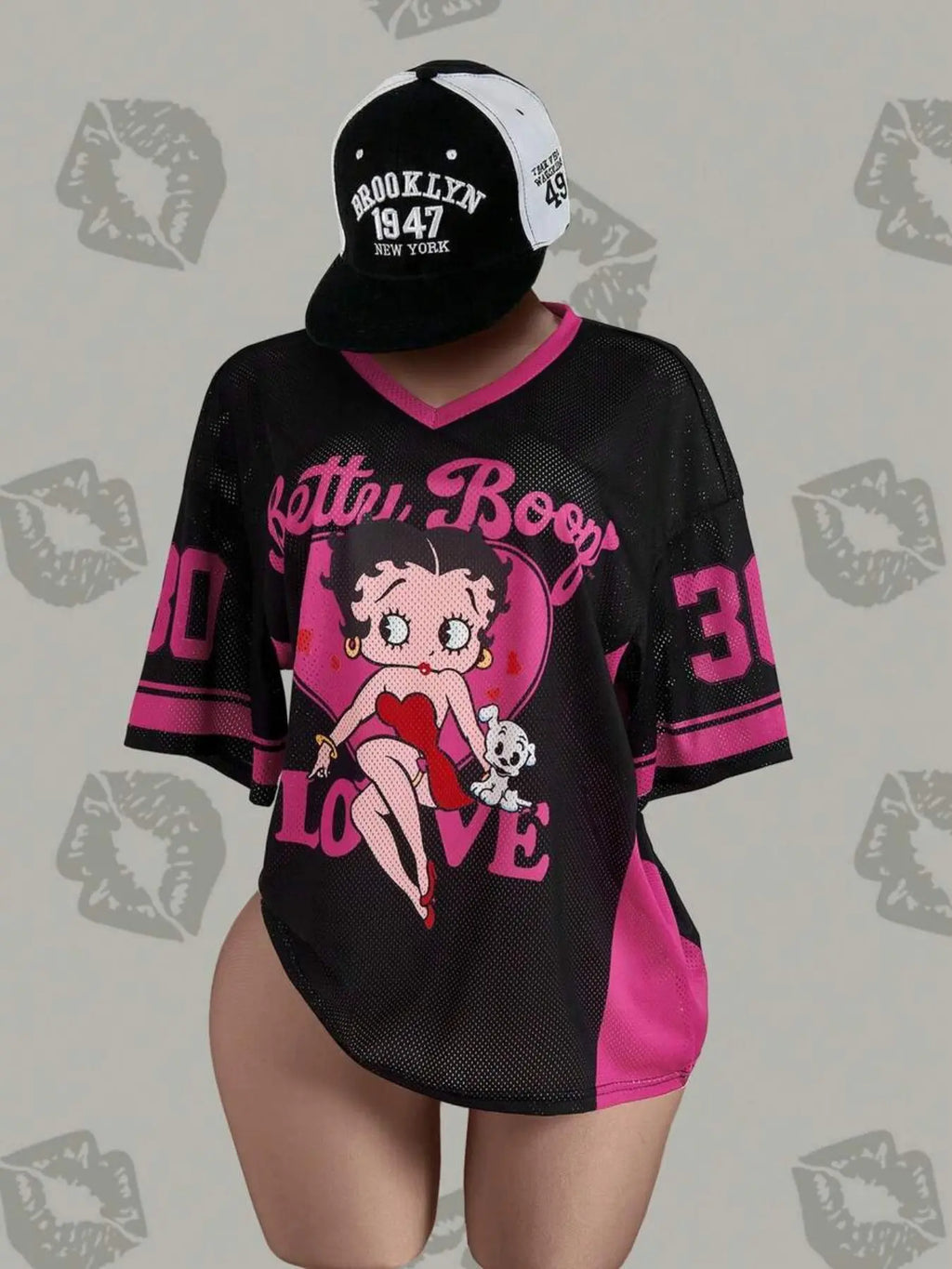 Hip-Hop Sporty Loose Mesh V-Neck Retro T-Shirt – Doll Drop Shoulder Short Sleeve Streetwear Tee
