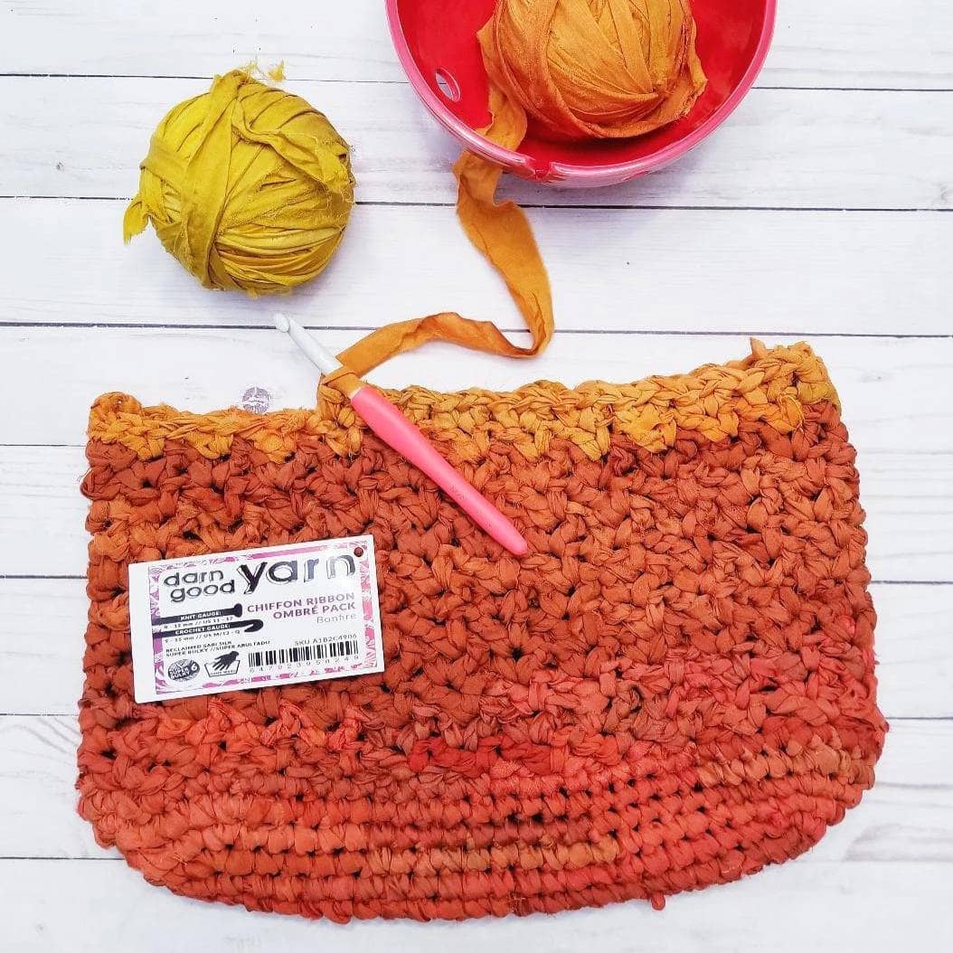 Darn Good Yarn Darn Good Tote Bag Crochet Kit — construction detail