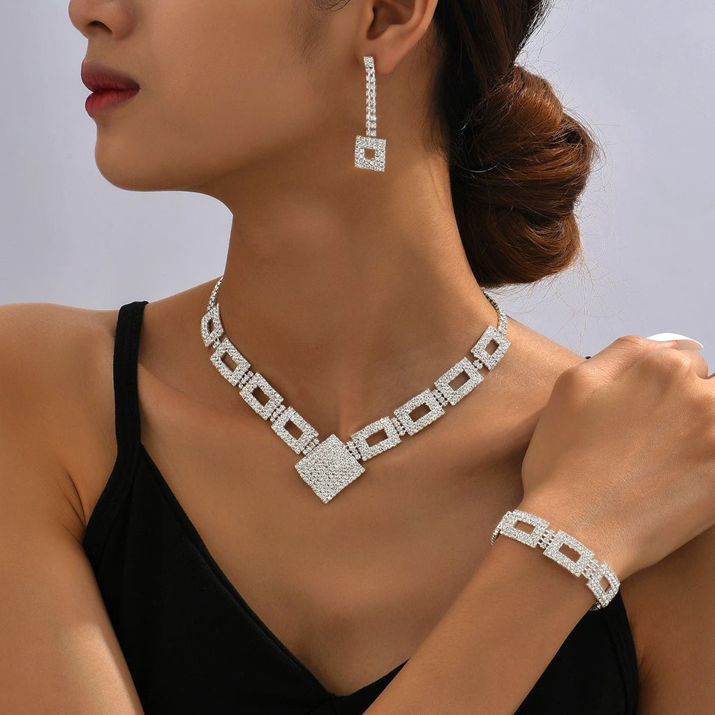 Mariam's Collection Dazzling 3-Piece Full Rhinestones Jewelry Set (MAC317) — detail shot 6