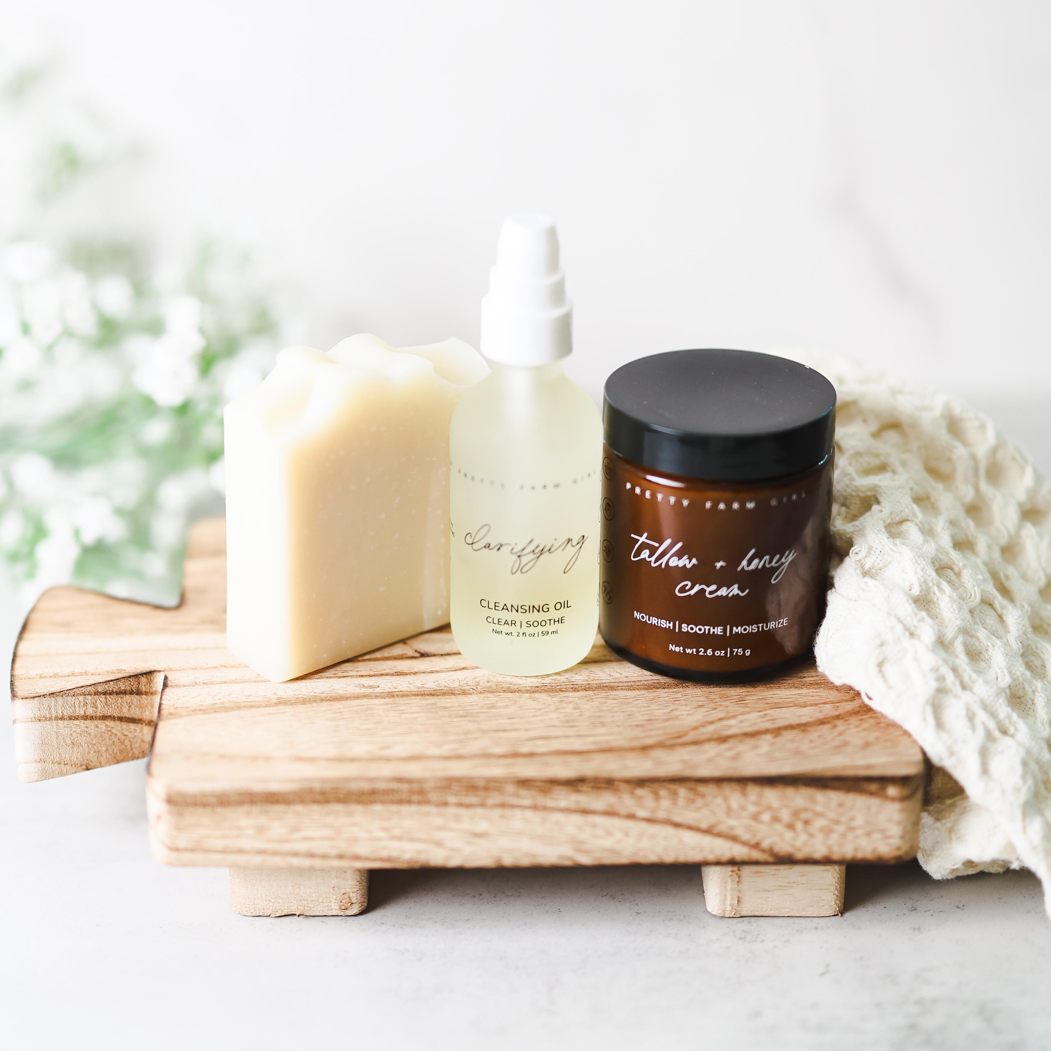 Pretty farm girl Double Cleansing Kit: Soothing — main product shot