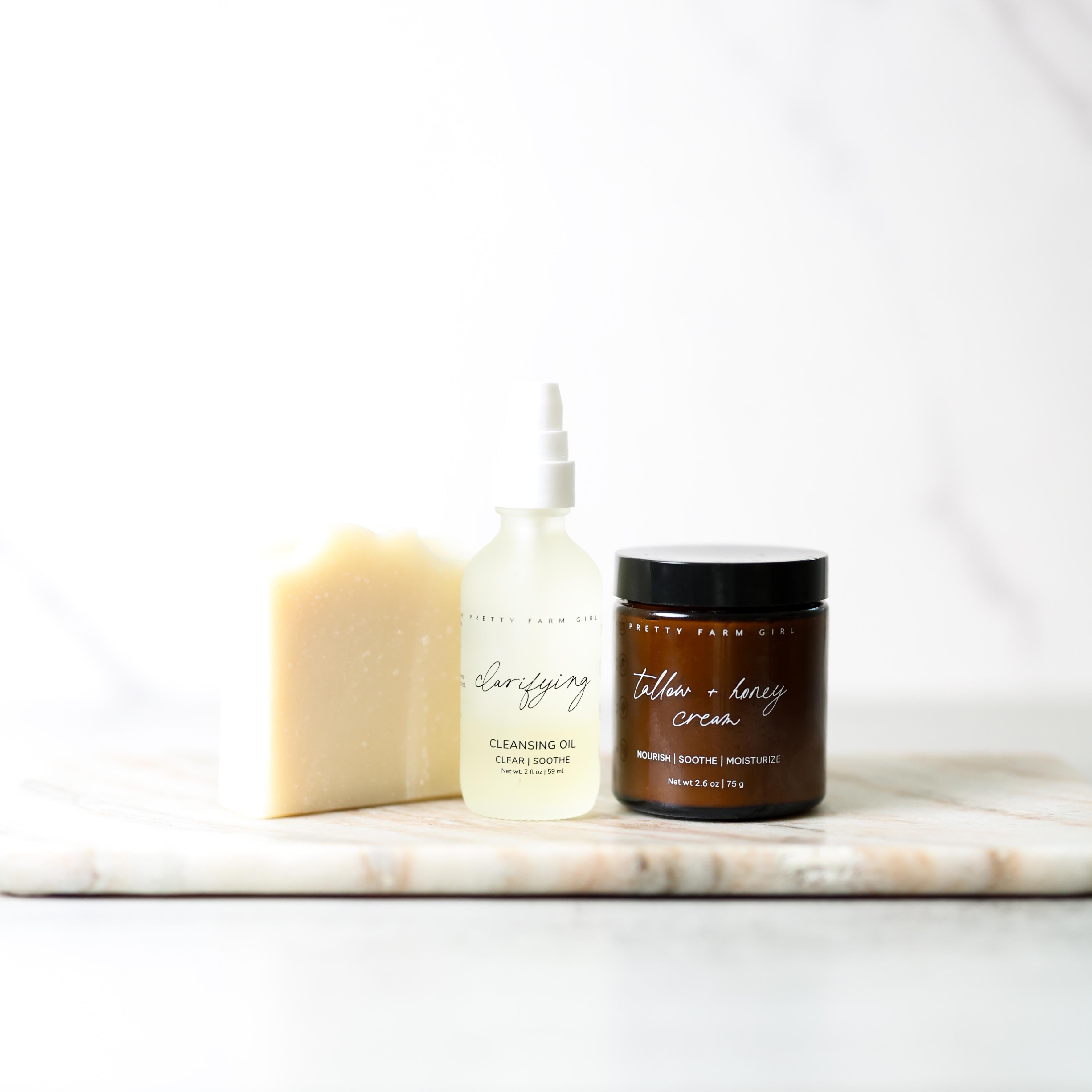Pretty farm girl Double Cleansing Kit: Soothing — detail close-up