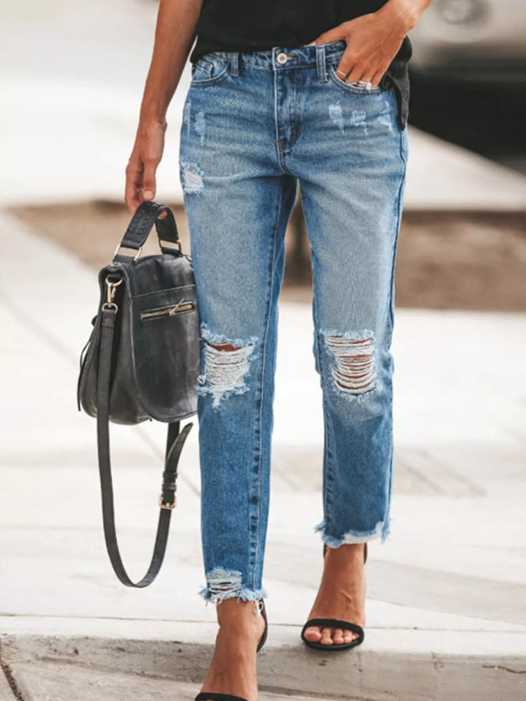 Distressed Wash Ankle Jeans