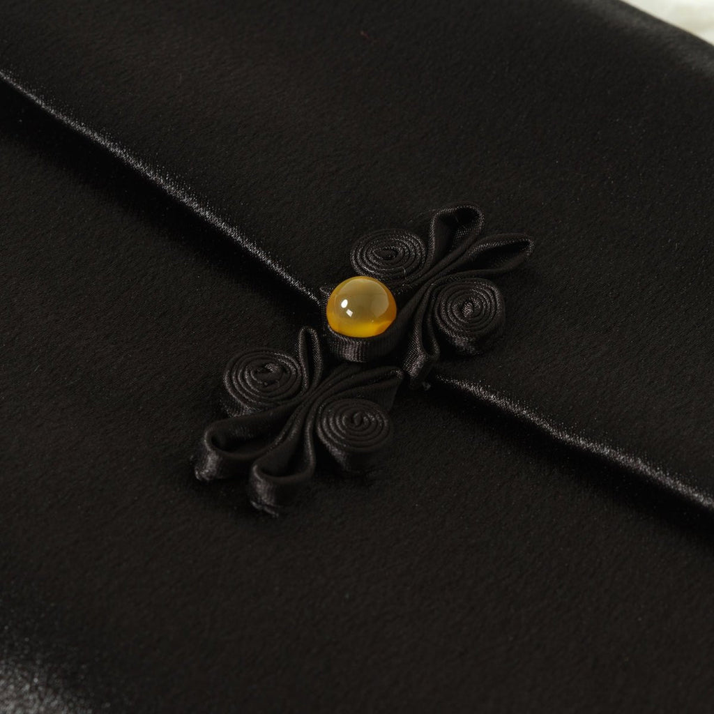 Mariam's Collection Eco-Friendly elegant Prayer Mat & Tasbeeh sets(MR066) — detail close-up