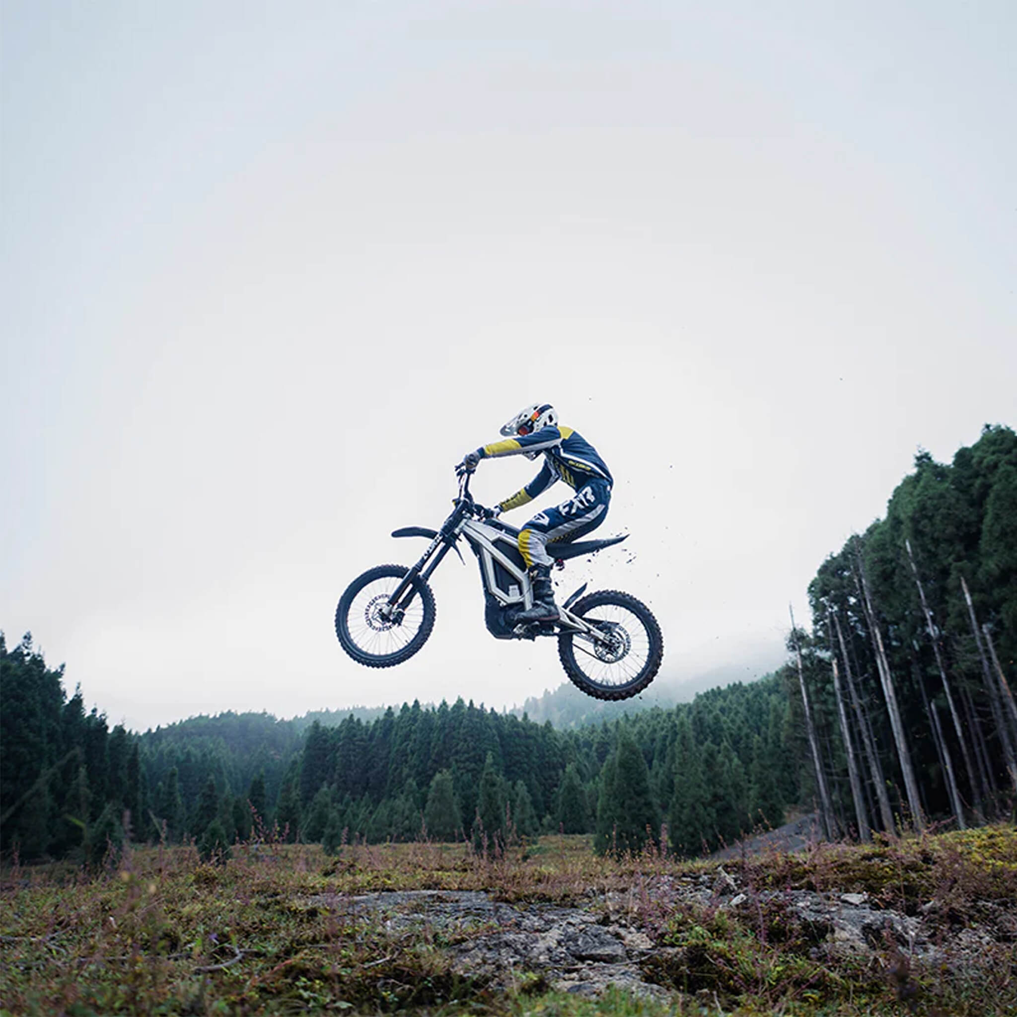 EKX M1 16.8KW 72V/50AH Premium Electric High-Strength Steel Pipe Off-Road Mountain Dirt Bike (SAK20957) – SAKSBY WHOLESALE, v
