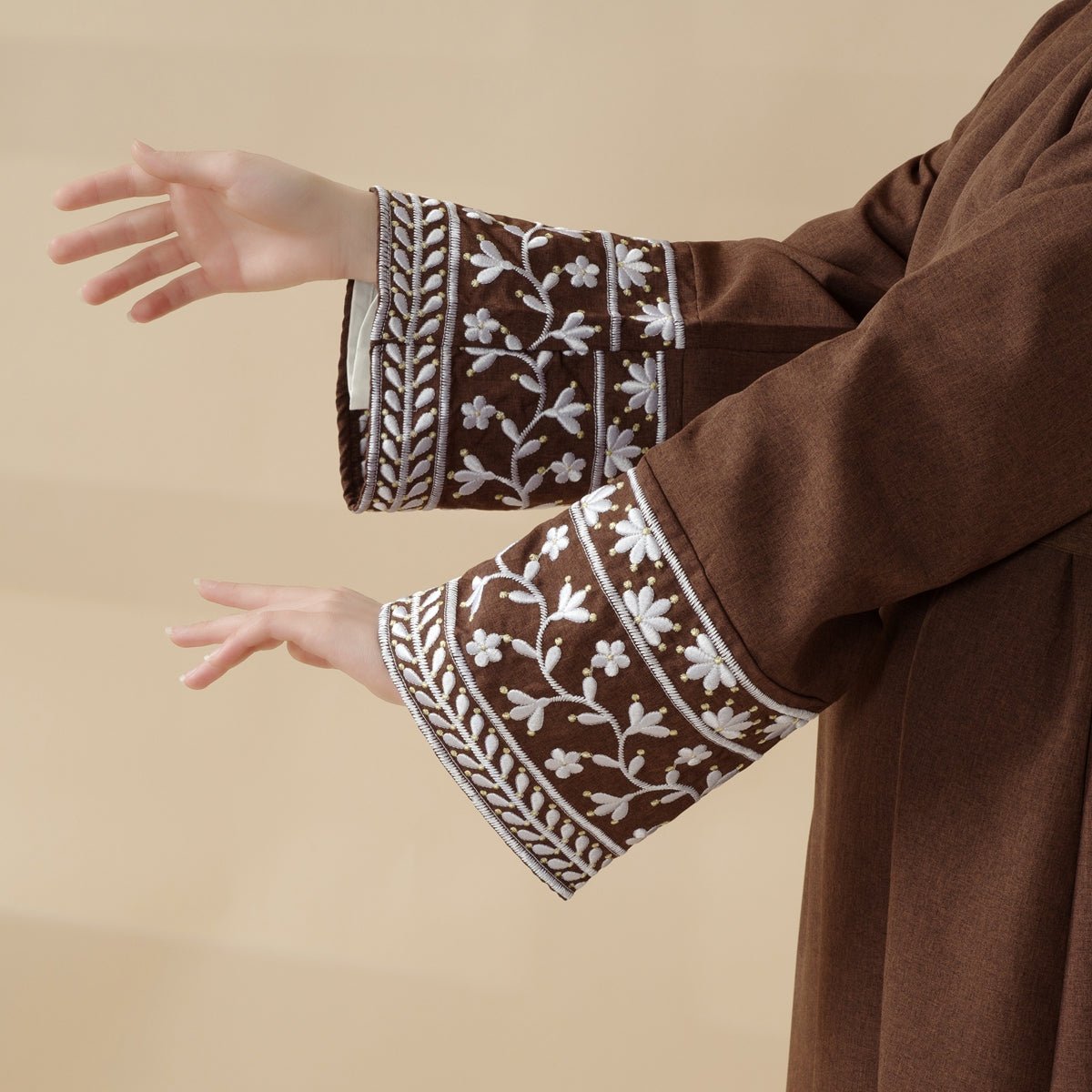 Mariam's Collection Elegant Cocoon-Cut Pullover Dress | 2-Piece Set Embroidered Abaya (MA145) — detail shot 6