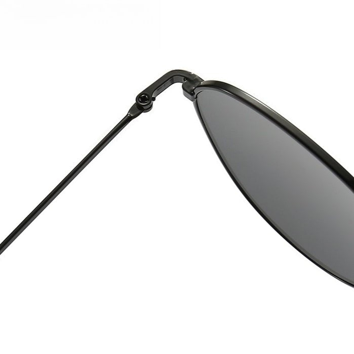 Mariam's Collection Elegant Retro Sunglasses for Women Classic with Gradient Lenses (MAC264) — fabric or material detail
