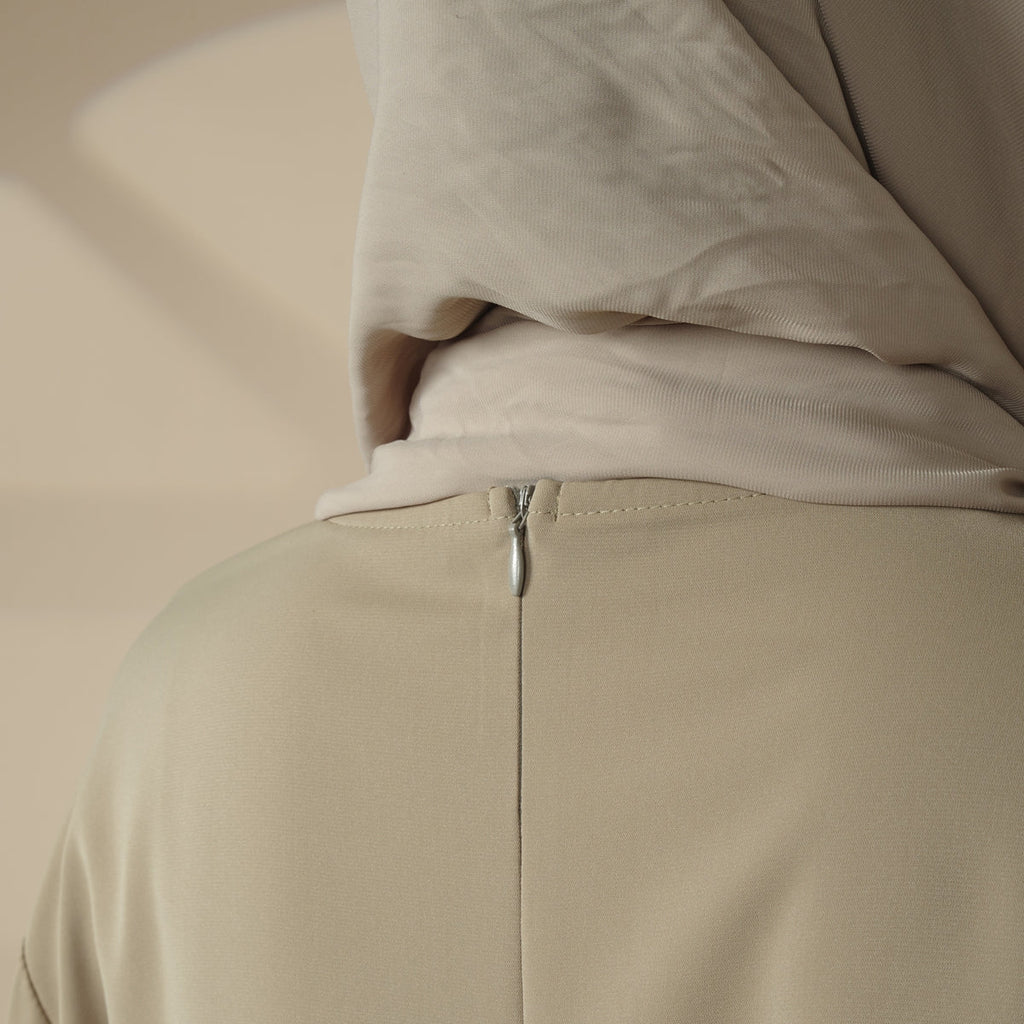 Mariam's Collection Elegant Solid Color Abaya For Muslimahs (MA036) — back view