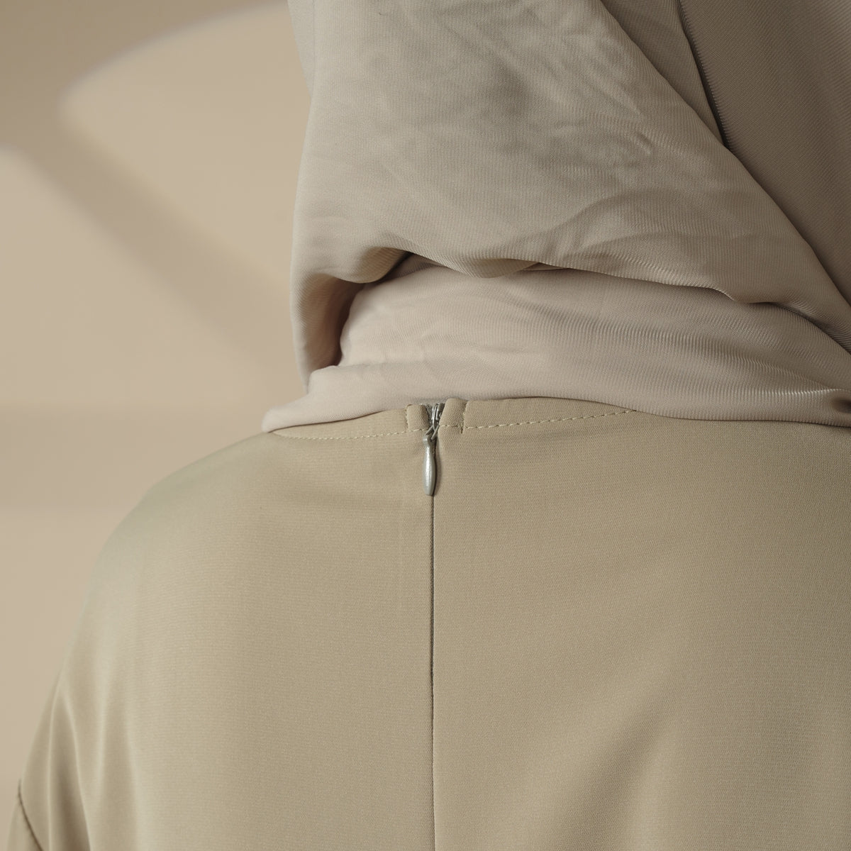 Mariam's Collection Elegant Solid Color Abaya For Muslimahs (MA036) — back view