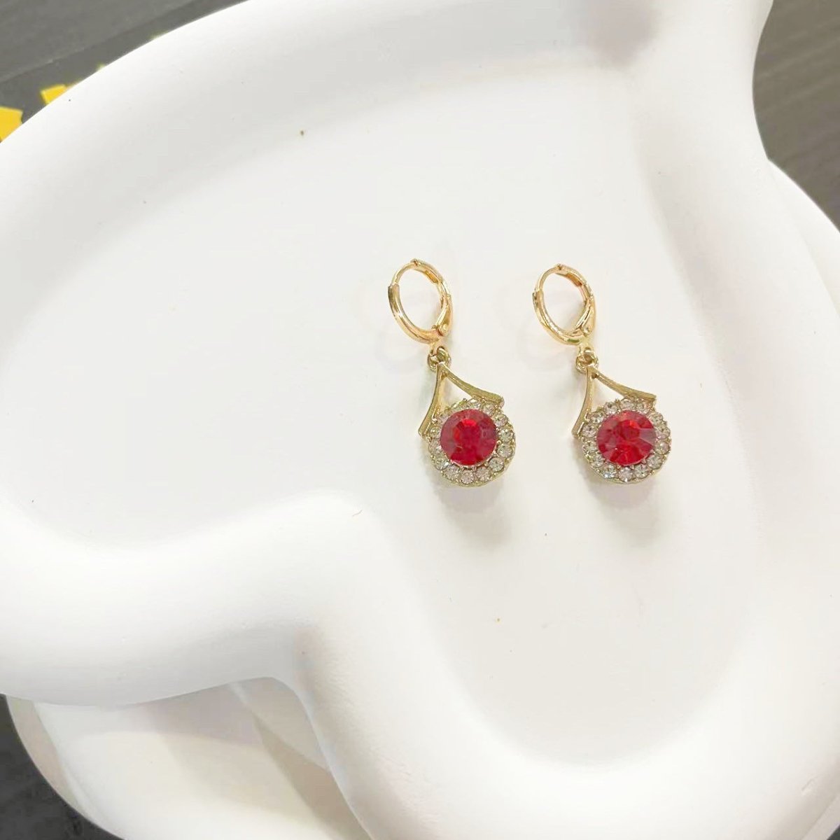 Mariam's Collection Elegant Sparkling Dangle  Rhinestone Earrings (MAC324) — detail shot 6