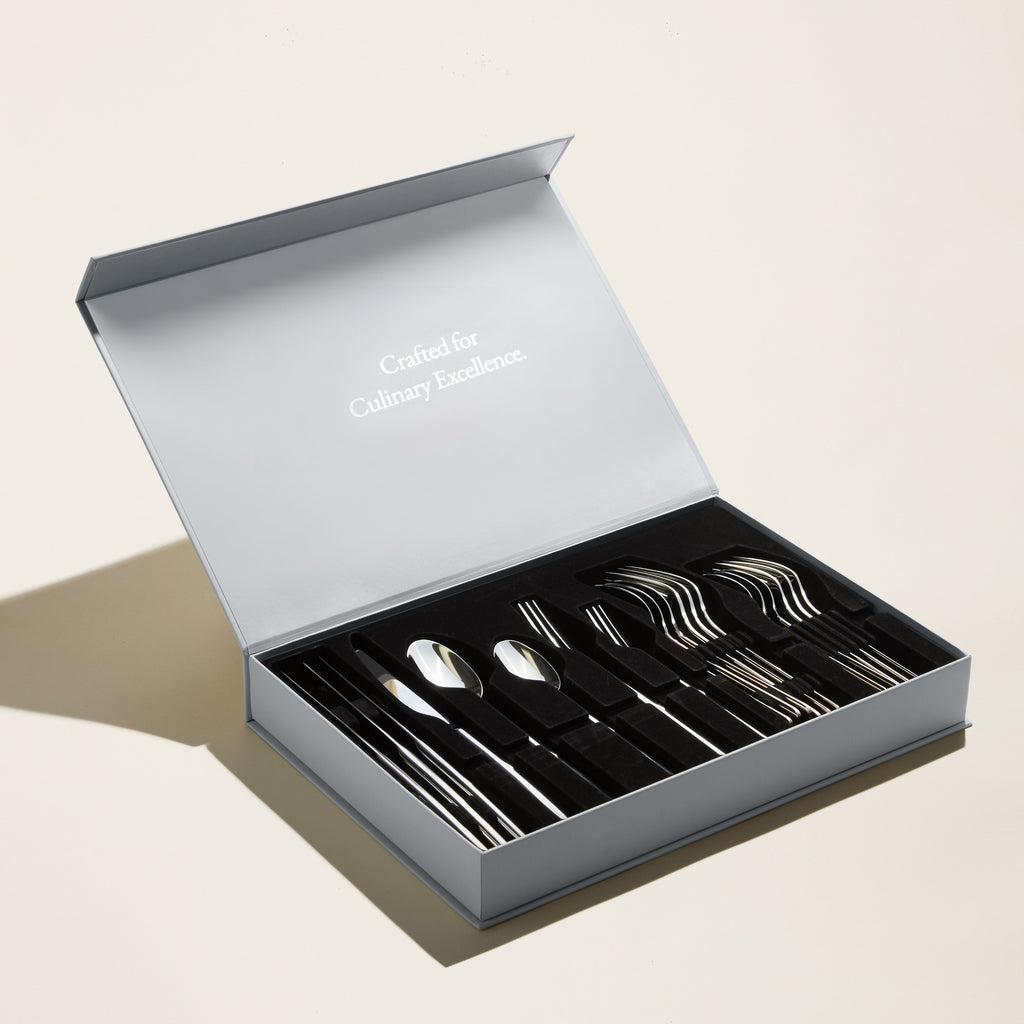 Italic Emilia Mirror 20-Piece Flatware Set — detail shot 10
