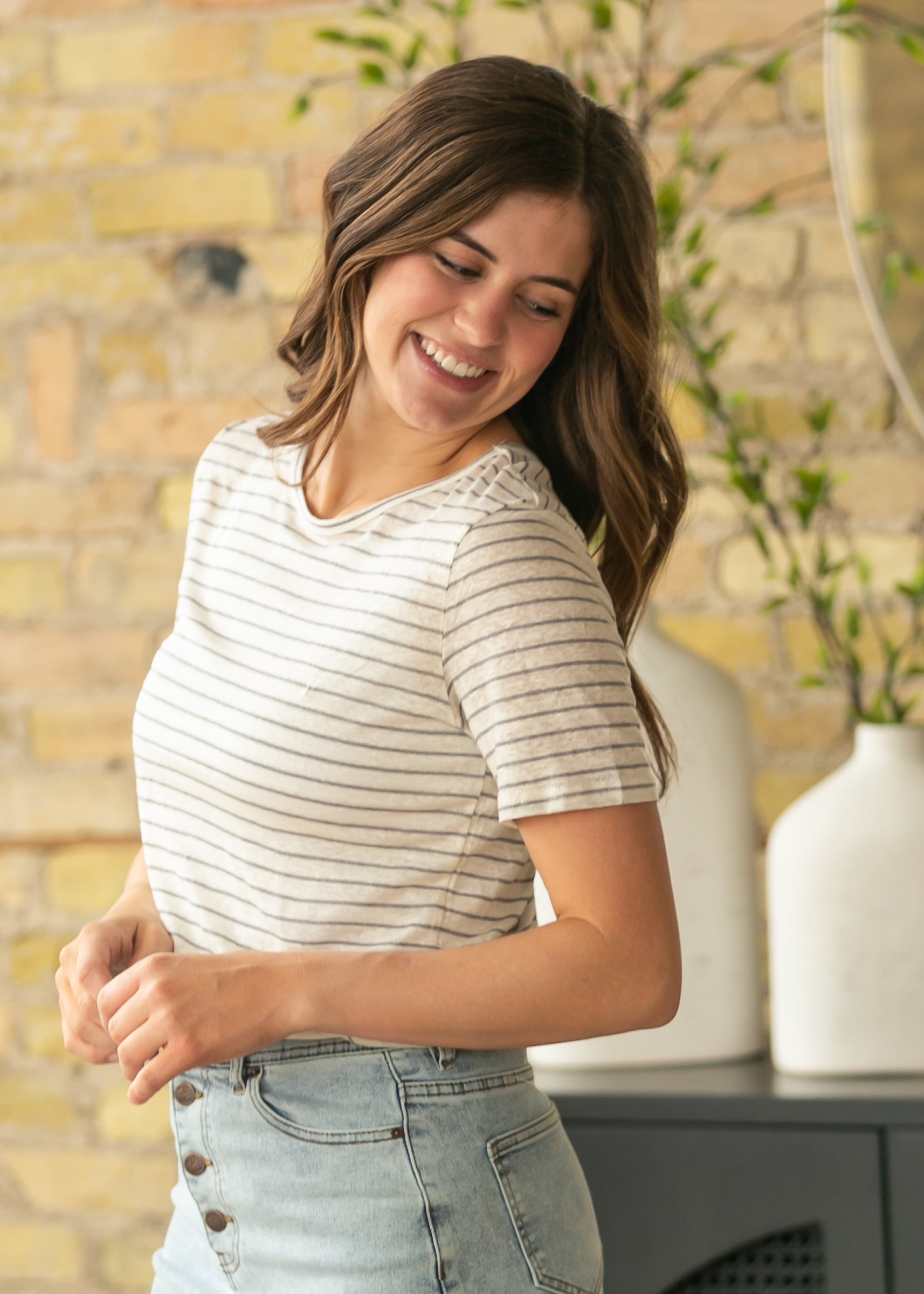 Inherit Co. Essential Linen Short Sleeve T-shirt - FINAL SALE — color detail