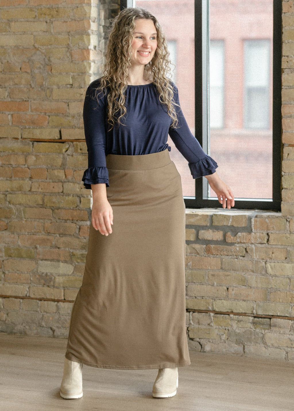 Inherit Co. Essential Navy Ruffled 3/4 Sleeve Top — side view