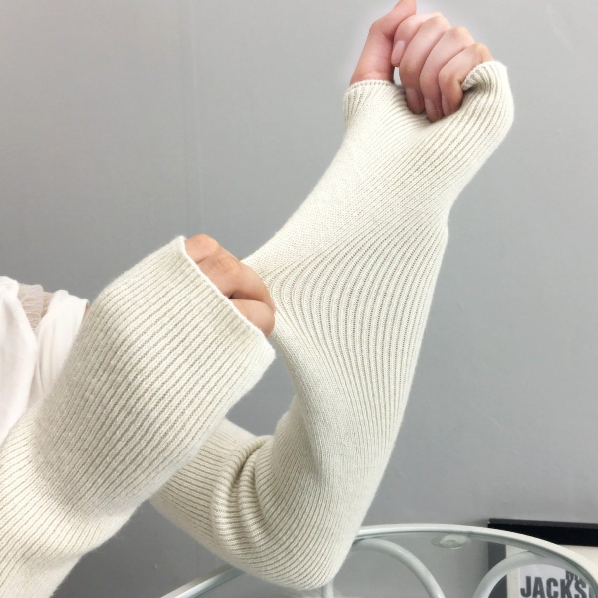 Mariam's Collection Fall & Winter Versatile Arm Sleeves (MAC316) — construction detail