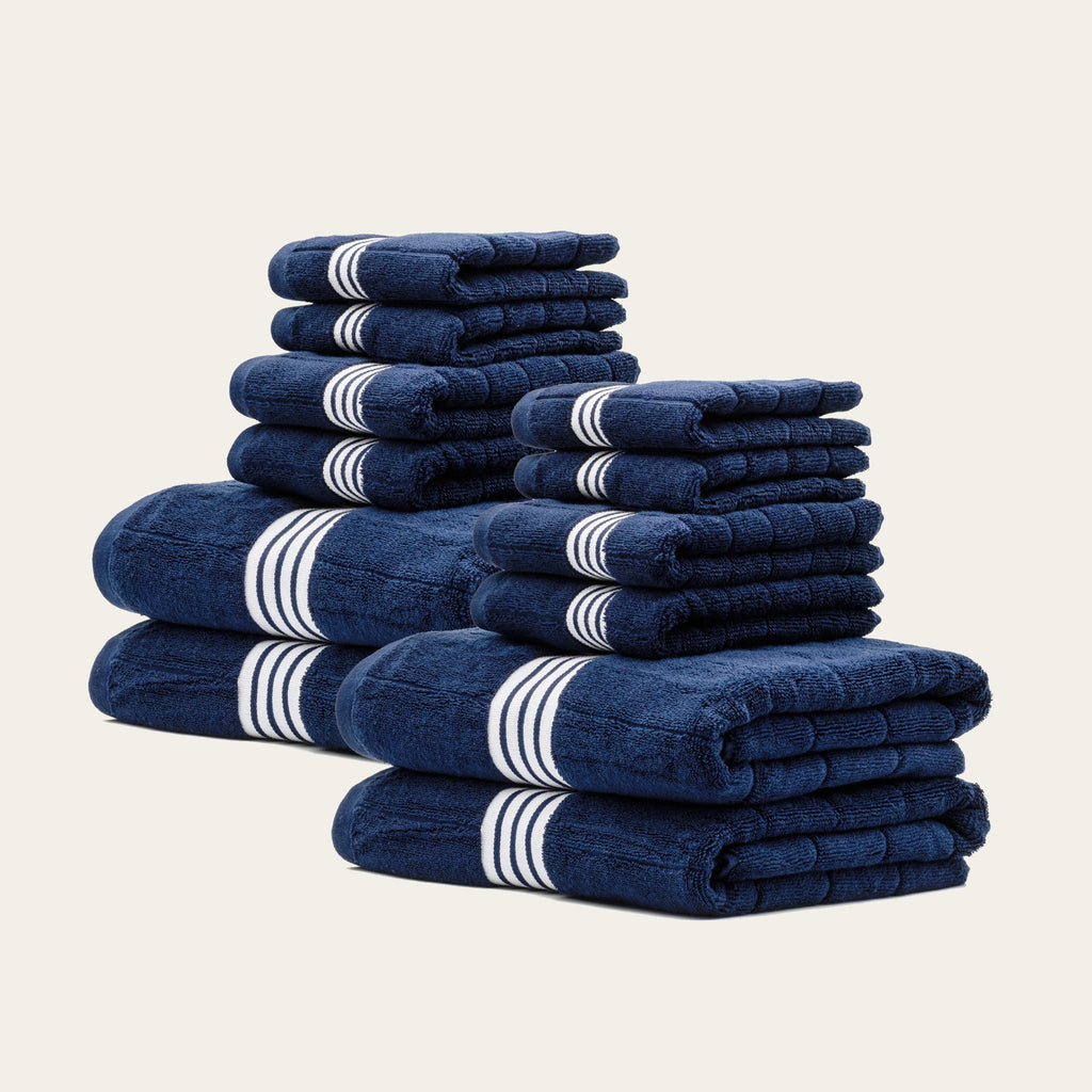 Italic Nautilus Towels — alternative angle