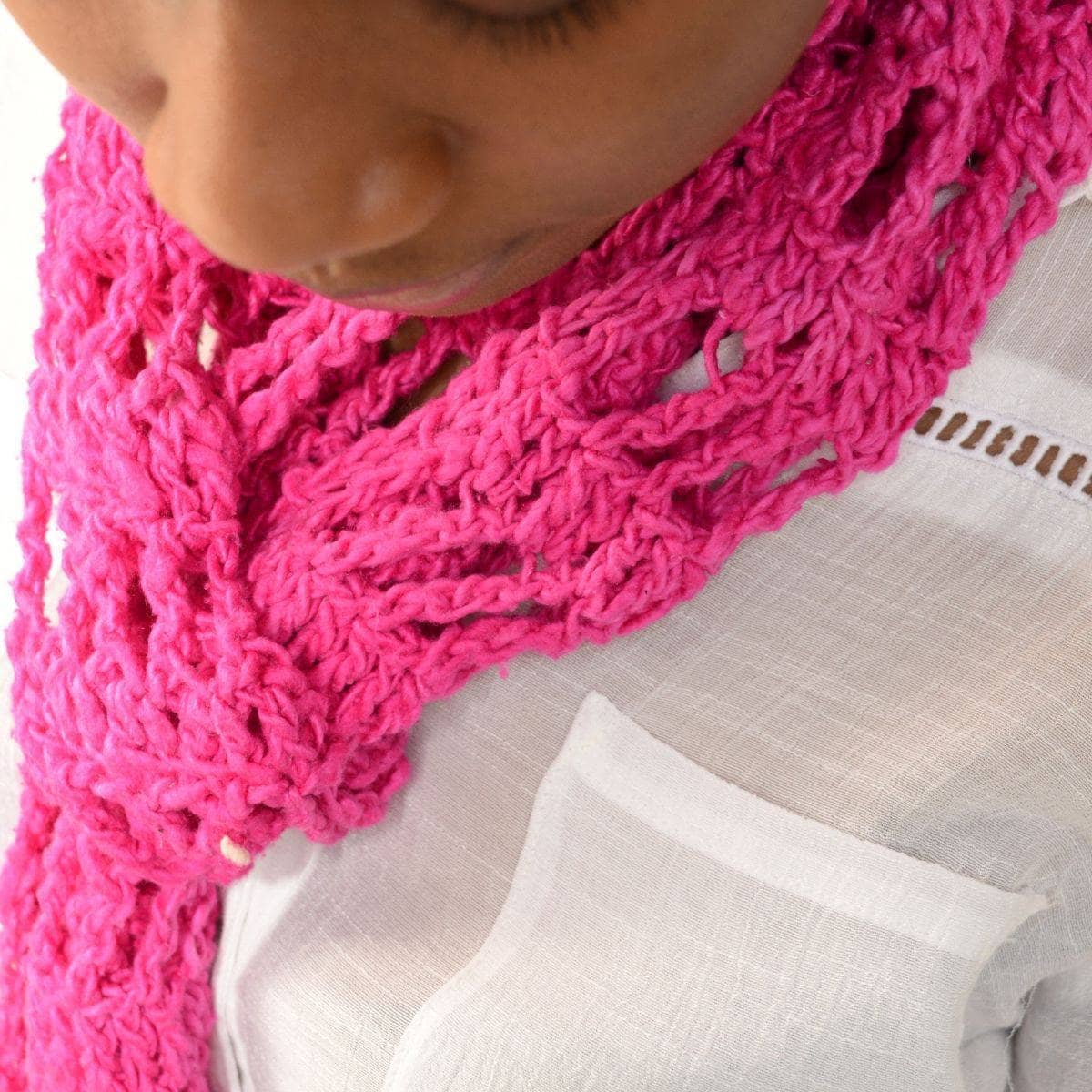 Darn Good Yarn Darn Good Yarn Fashion Skinny Scarf Crochet Kit — construction detail