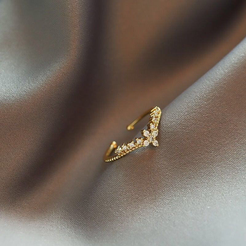 Mariam's Collection Fashionable And Personalized Light Luxury Open Ring(MAC233) — Mariam's Collection branding close-up