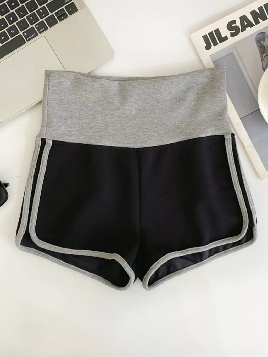 High Waist Contrast Trim Shorts