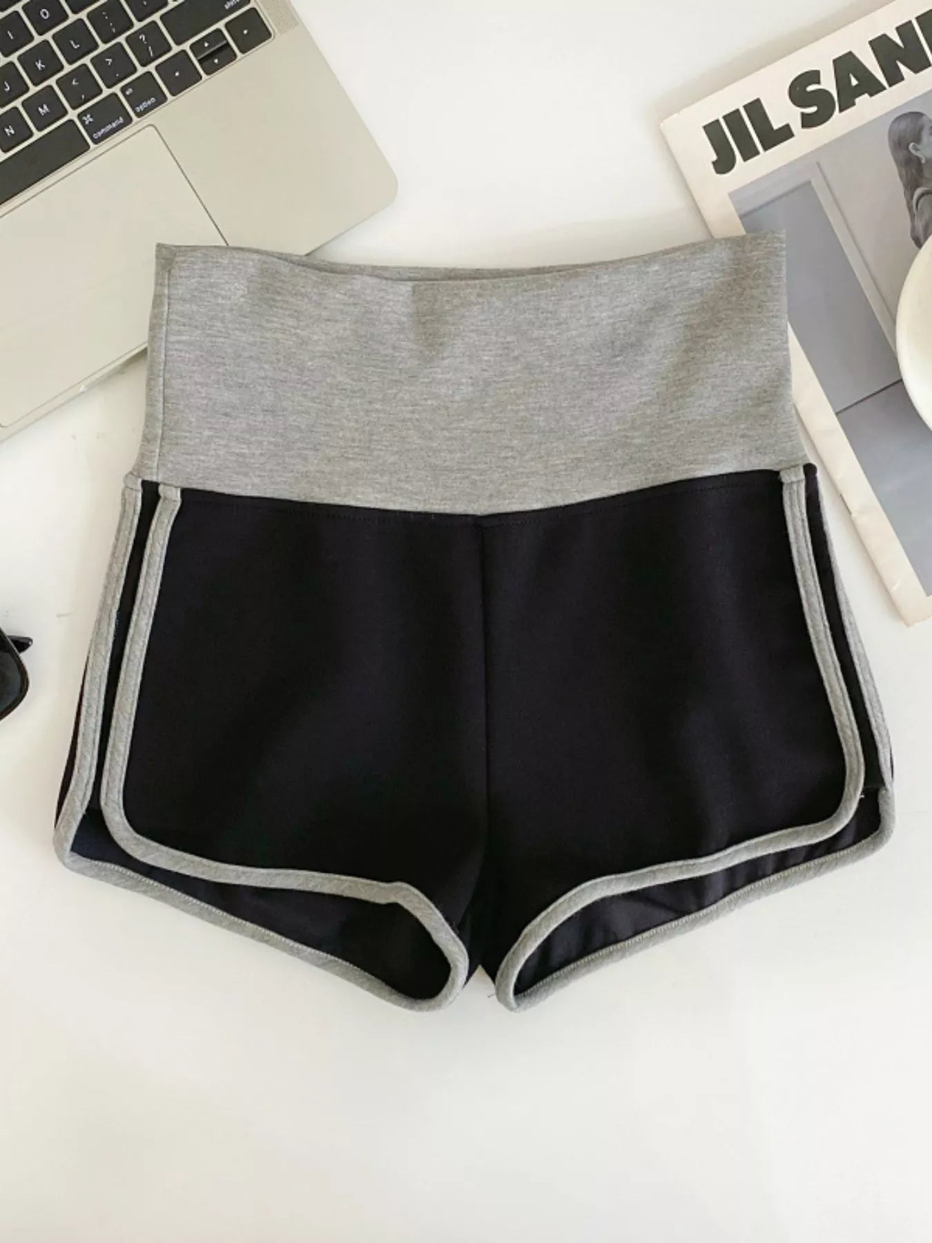 High Waist Contrast Trim Shorts