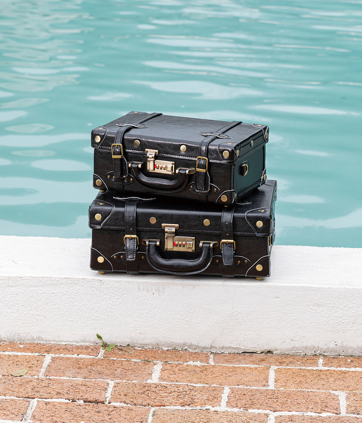 Minimalism Trunk - Gentle Black's