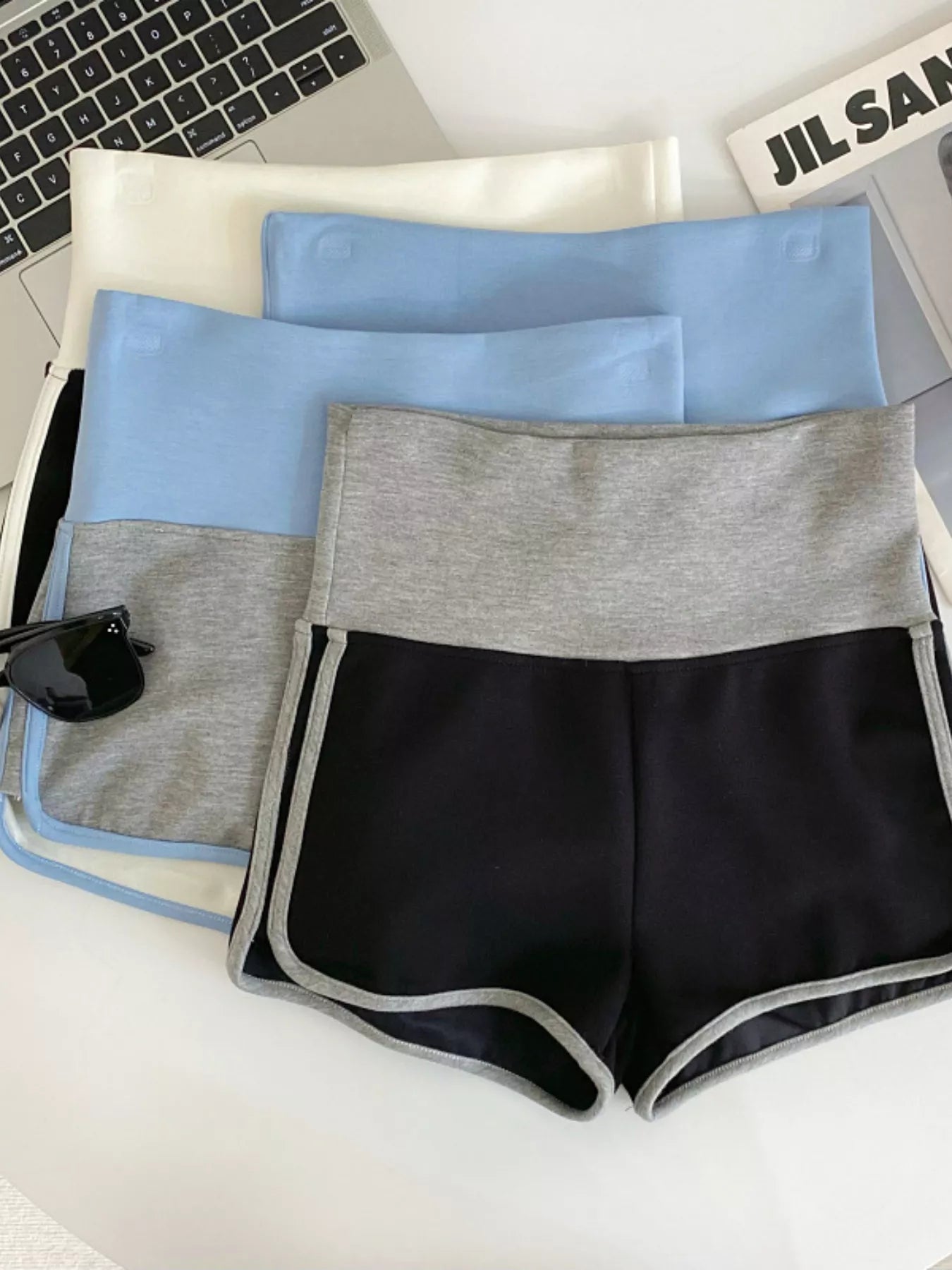 High Waist Contrast Trim Shorts