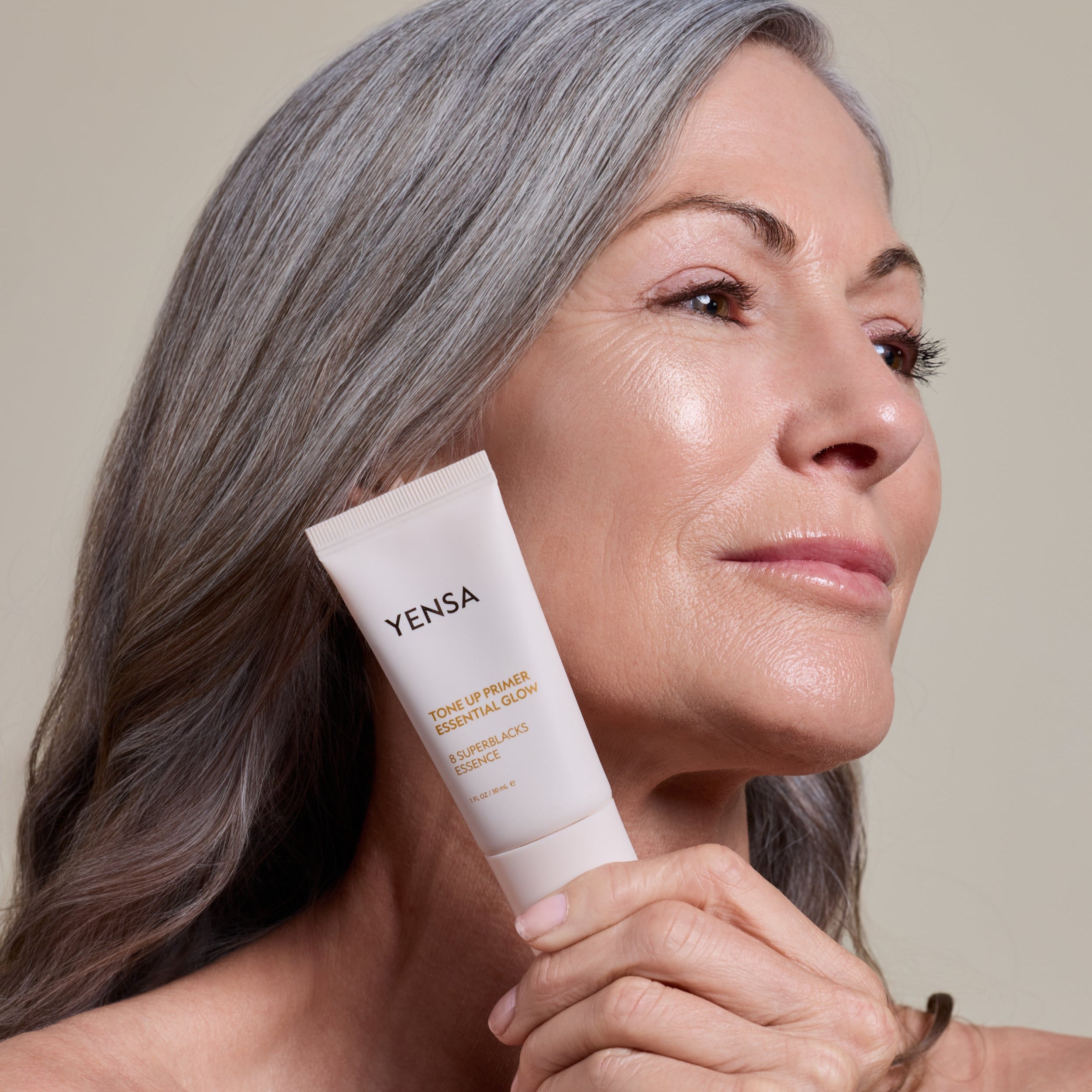 Tone Up Essential Glow Blurring + Brightening Primer by YENSA — detail shot 3