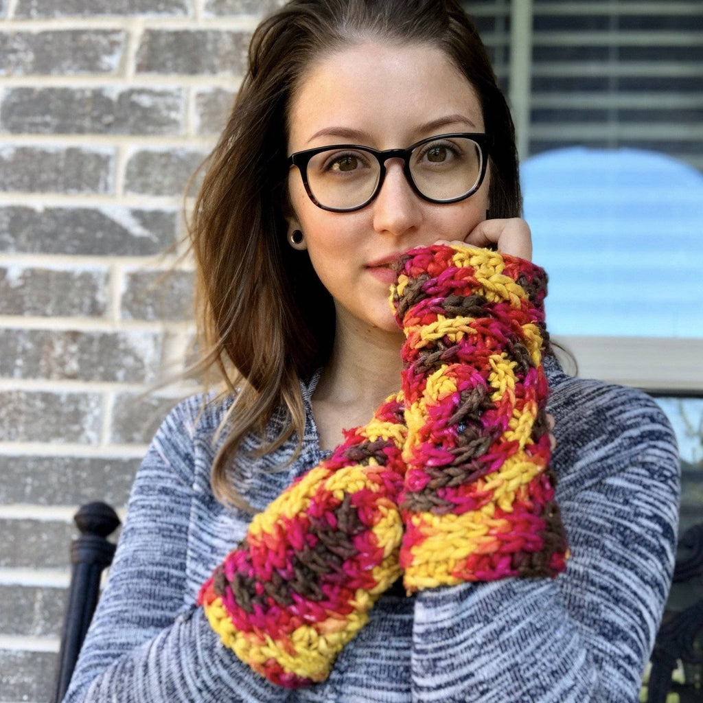 Darn Good Yarn Darn Good Yarn Freeform Gauntlet Crochet Kit — main product shot