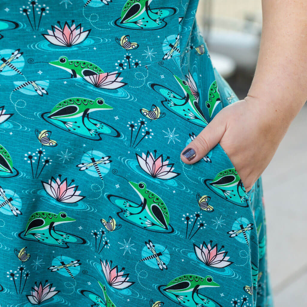 Princess Awesome & Boy Wonder Adult Frogs Super Twirler Dress with Pockets — construction detail