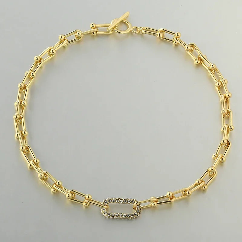 MyClosetAid MyClosetAid Gold Necklace with Diamond Jewelry Engagement Rings Style — detail close-up