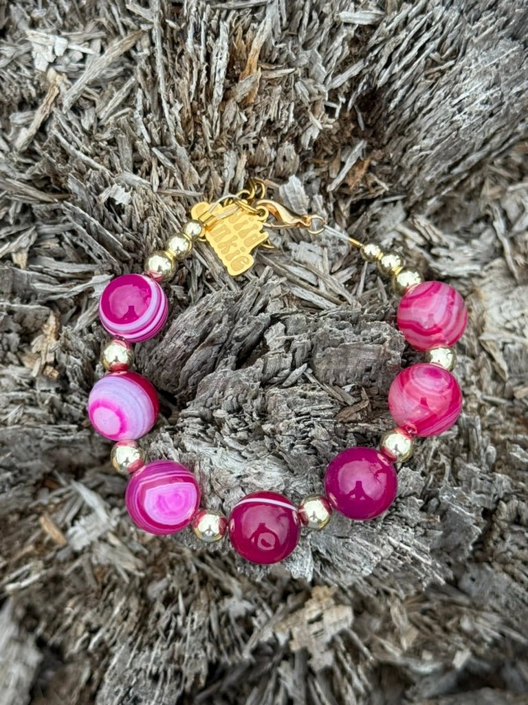 Wild Junkie Gold Wild Rose Agate Beaded Bracelet — detail close-up