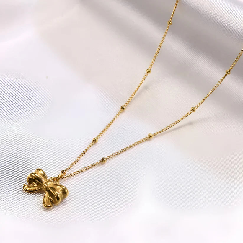 SORI STYLE Dainty Bow Pendant Necklace - Sori Style — side view