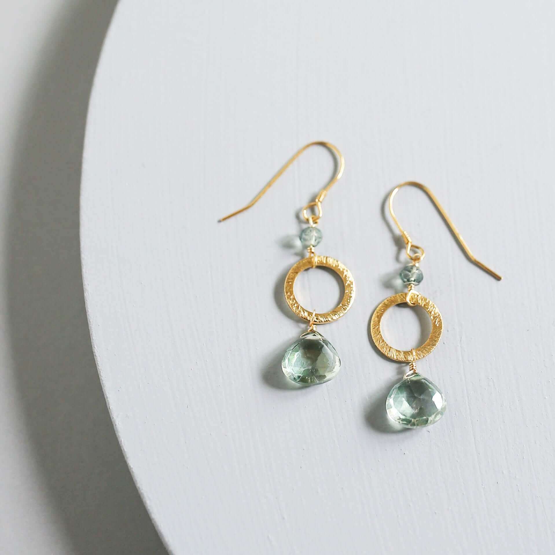 PARKEN JEWELRY The Airie Earring - Green Amethyst Gold — Green detail