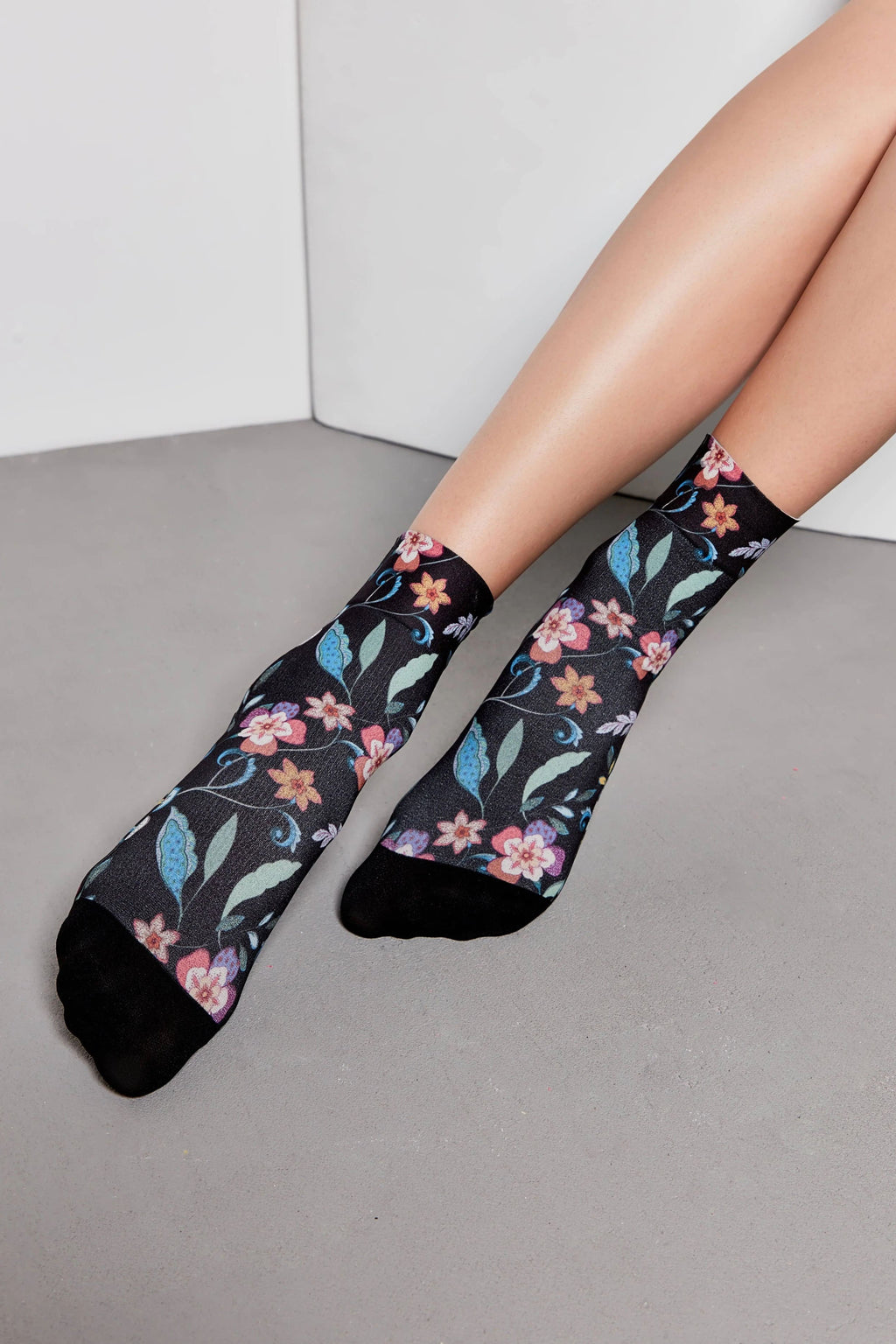 TheRanok.com Socks Conte Fantasy 905 - Flowers — detail close-up