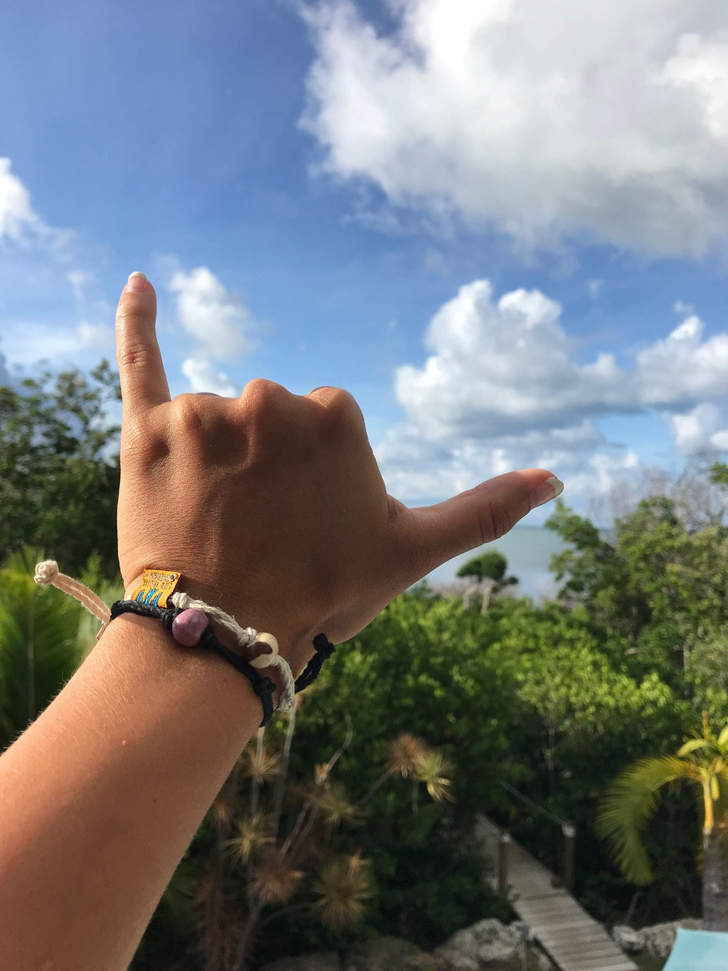 Earth Bands Aruba — back view