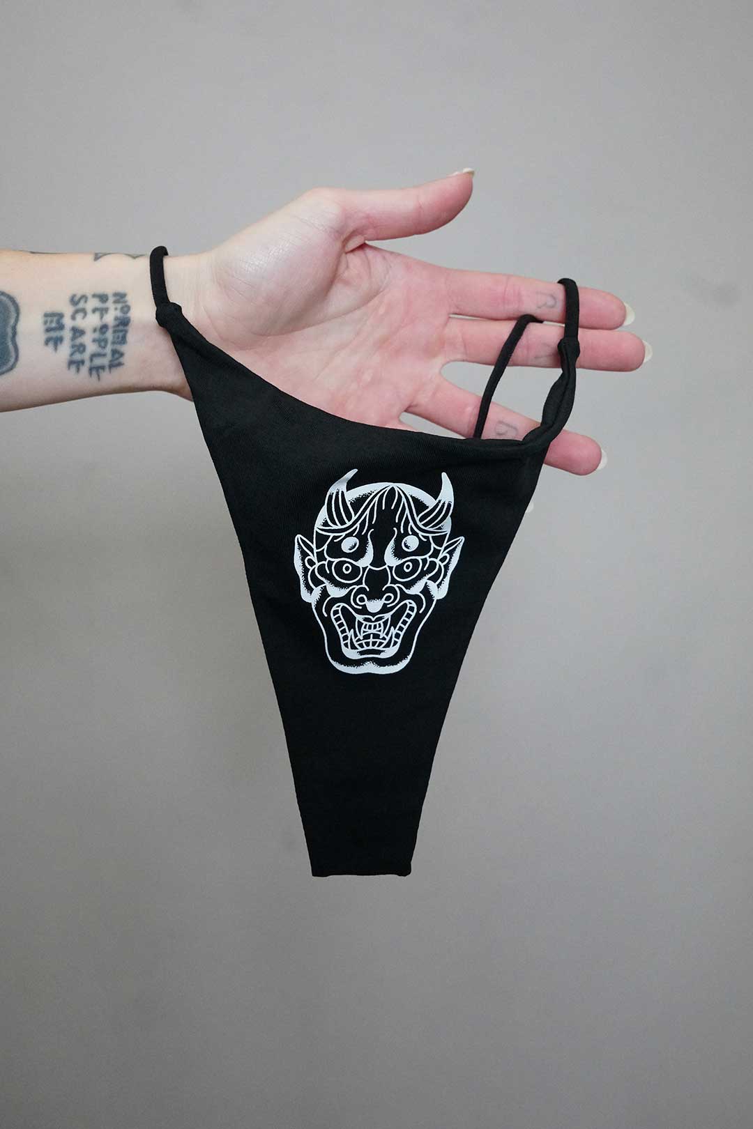 Thrash Happy Hannya Thong — main product shot