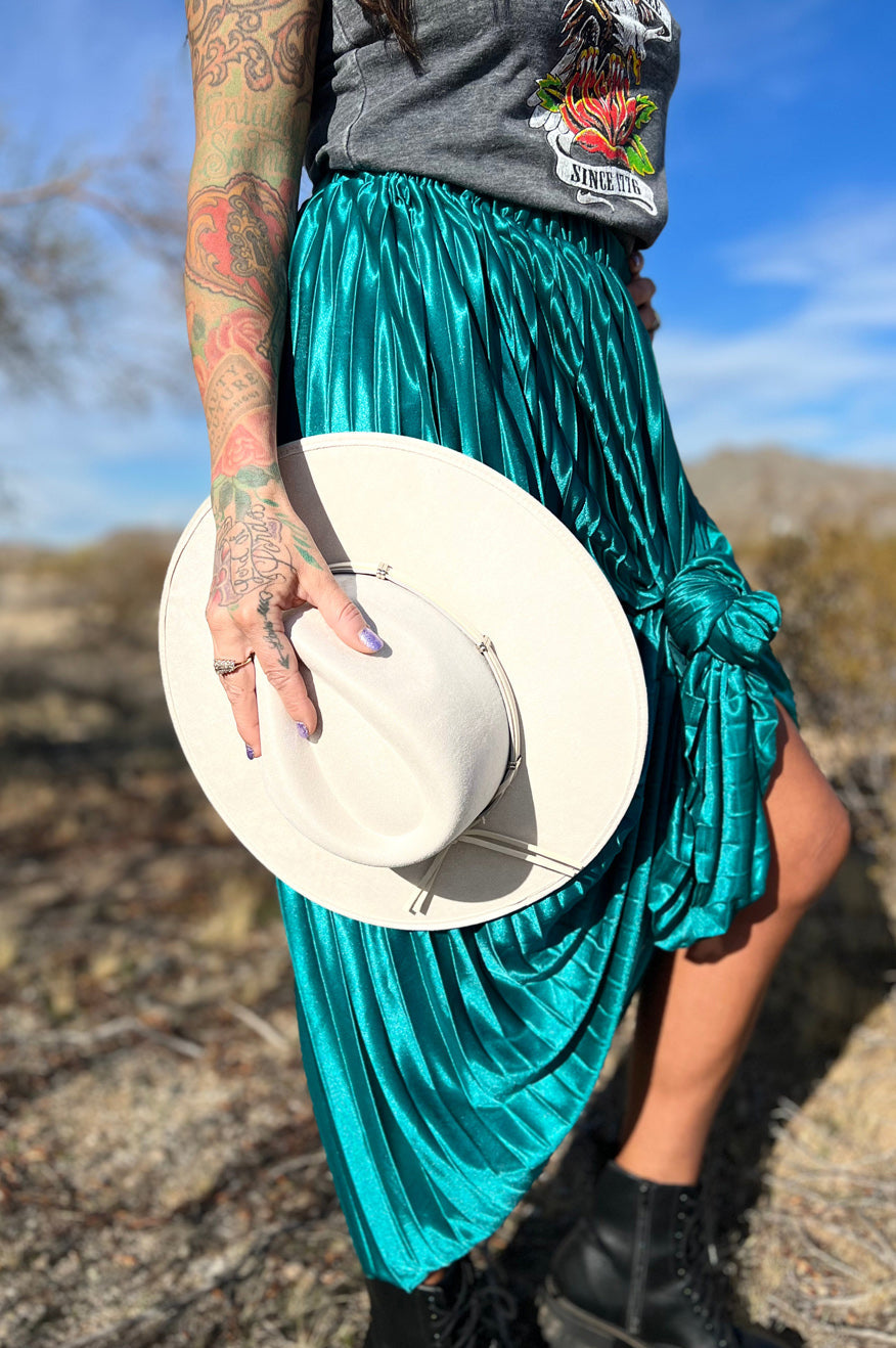 Pretty Little Patriot Pretty Little Patriot Cream Wide Brim Ivory Hat -clearance — Pretty Little Patriot branding close-up