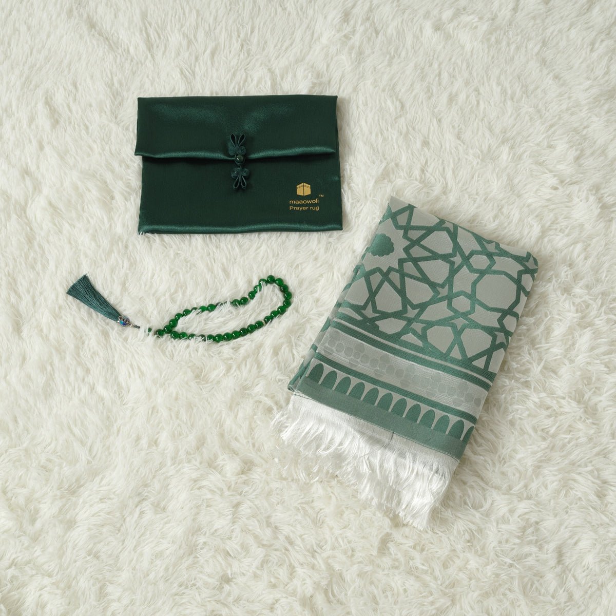 Mariam's Collection High-End Eco-Friendly New Luxury Prayer Mat and Tasbeeh Set(MR067) — detail close-up