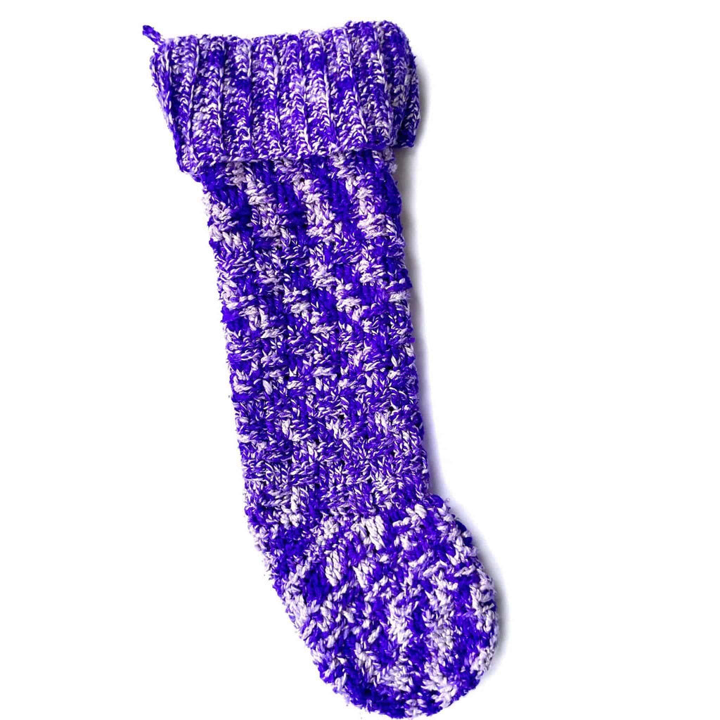 Darn Good Yarn Darn Good Yarn Holly Jolly Holiday Stocking Crochet Kit — main product shot