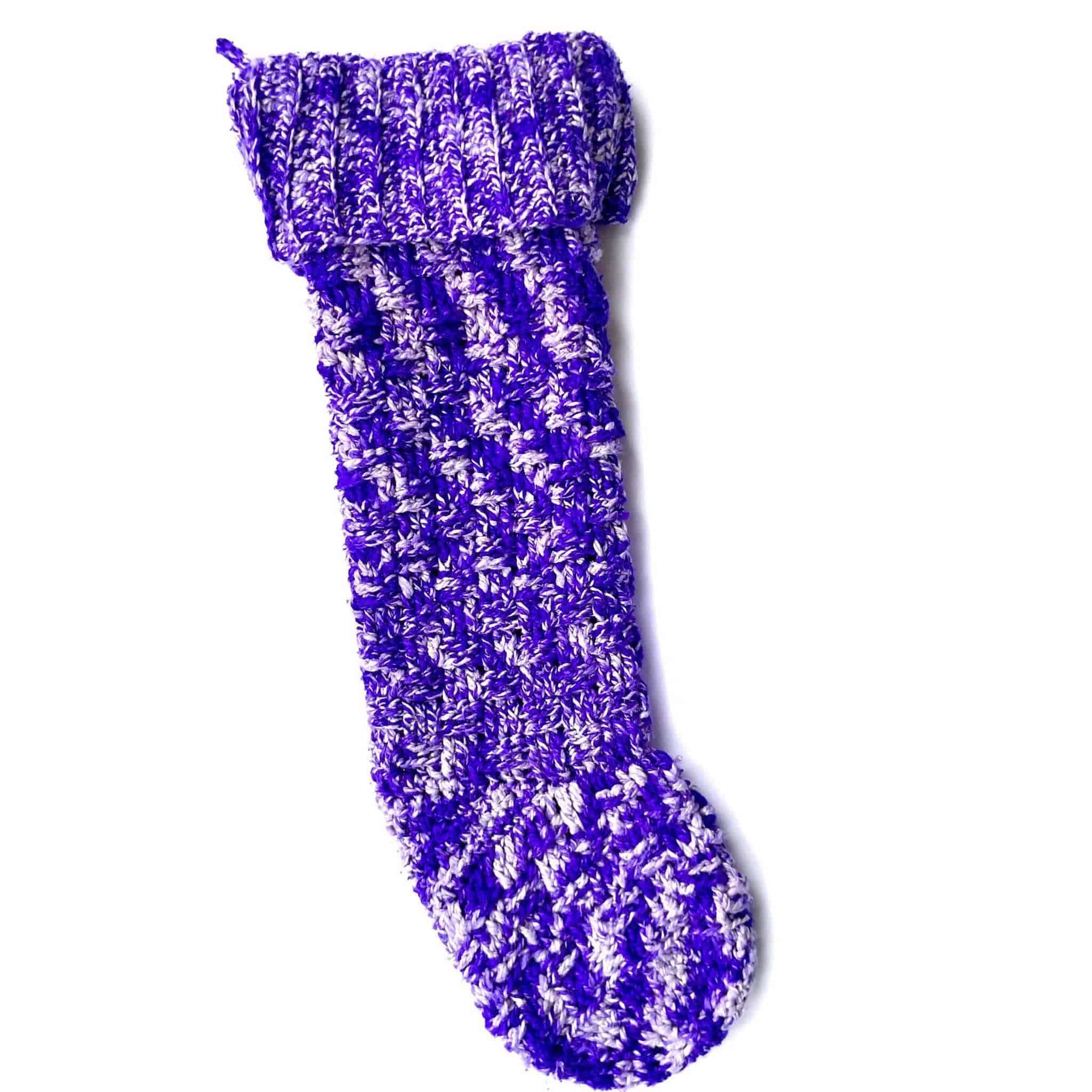 Darn Good Yarn Darn Good Yarn Holly Jolly Holiday Stocking Crochet Kit — main product shot