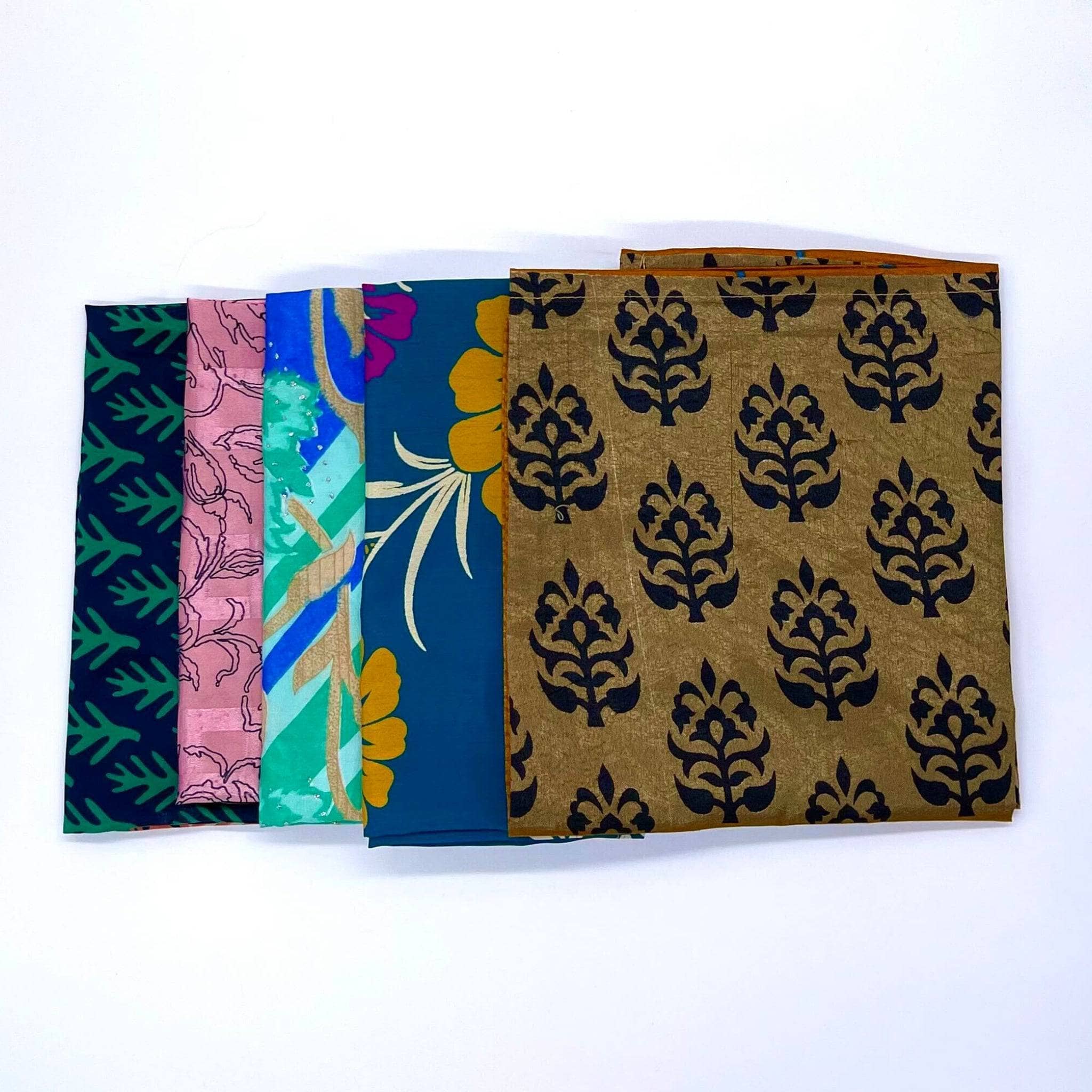 Darn Good Yarn Reusable Sari Silk Gift Wrap - 5-pack — fabric or material detail
