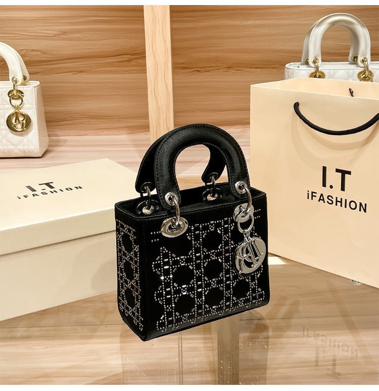 Mariam's Collection Hot diamond heavy industry high-end satin Princess Diana bag（MAC220） — detail shot 7