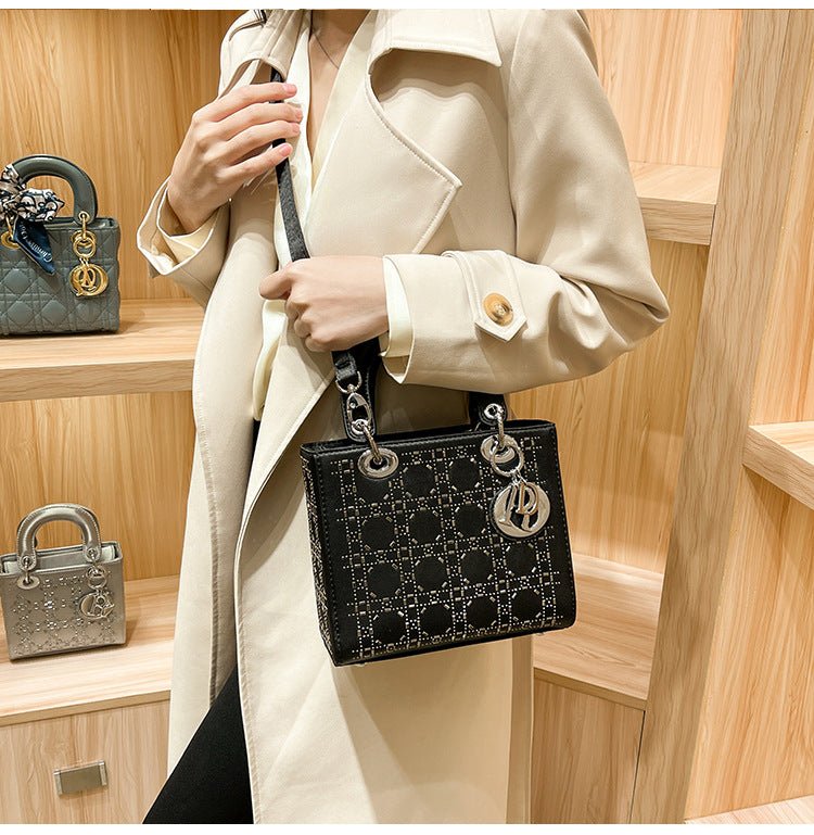 Mariam's Collection Hot diamond heavy industry high-end satin Princess Diana bag（MAC220） — product category context