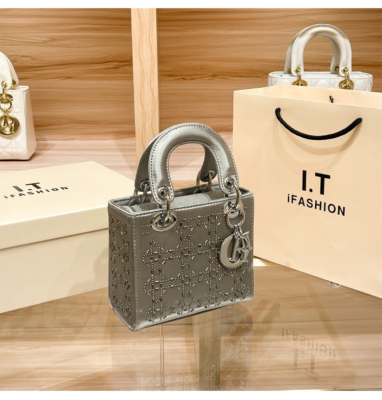 Mariam's Collection Hot diamond heavy industry high-end satin Princess Diana bag（MAC220） — detail shot 9