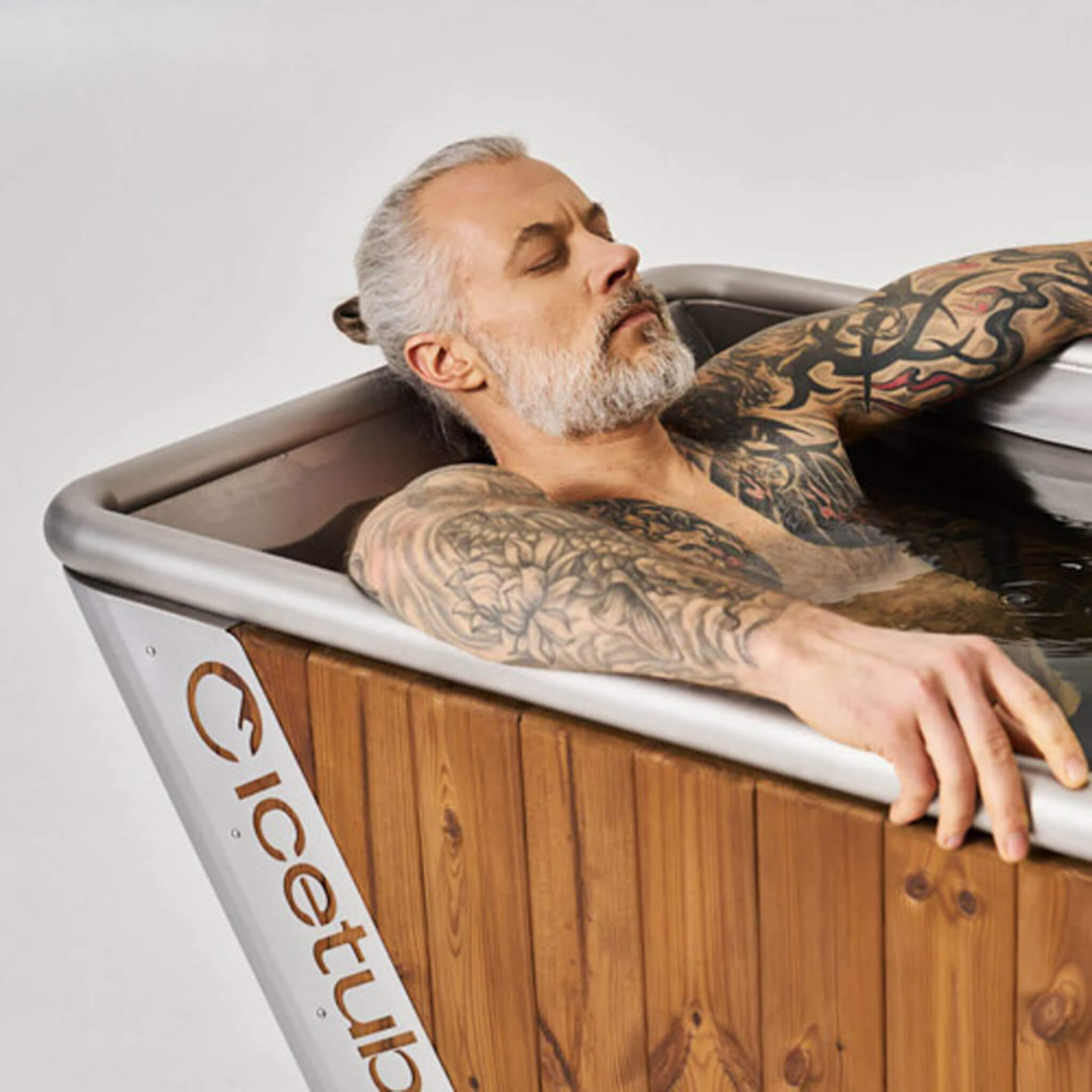 Icetubs IceBath Thermowood And Stainless Steel Cold Therapy Immersion Bath (SAK94720) – SAKSBY WHOLESALE, view 3