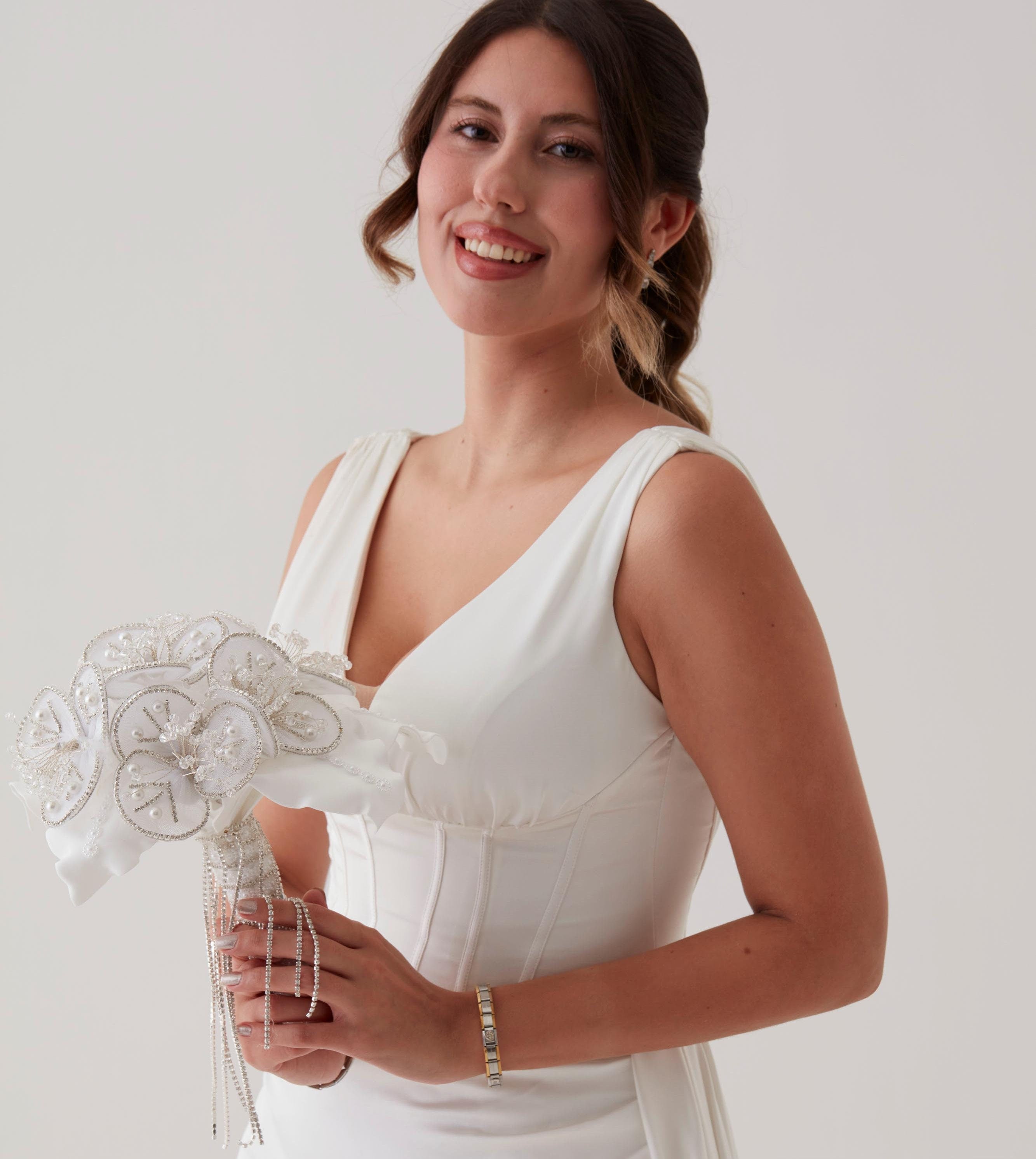 White Flower Bouquet – Ideal for Bridal, Quinceanera, or Proposal – Bridal Port, view 5
