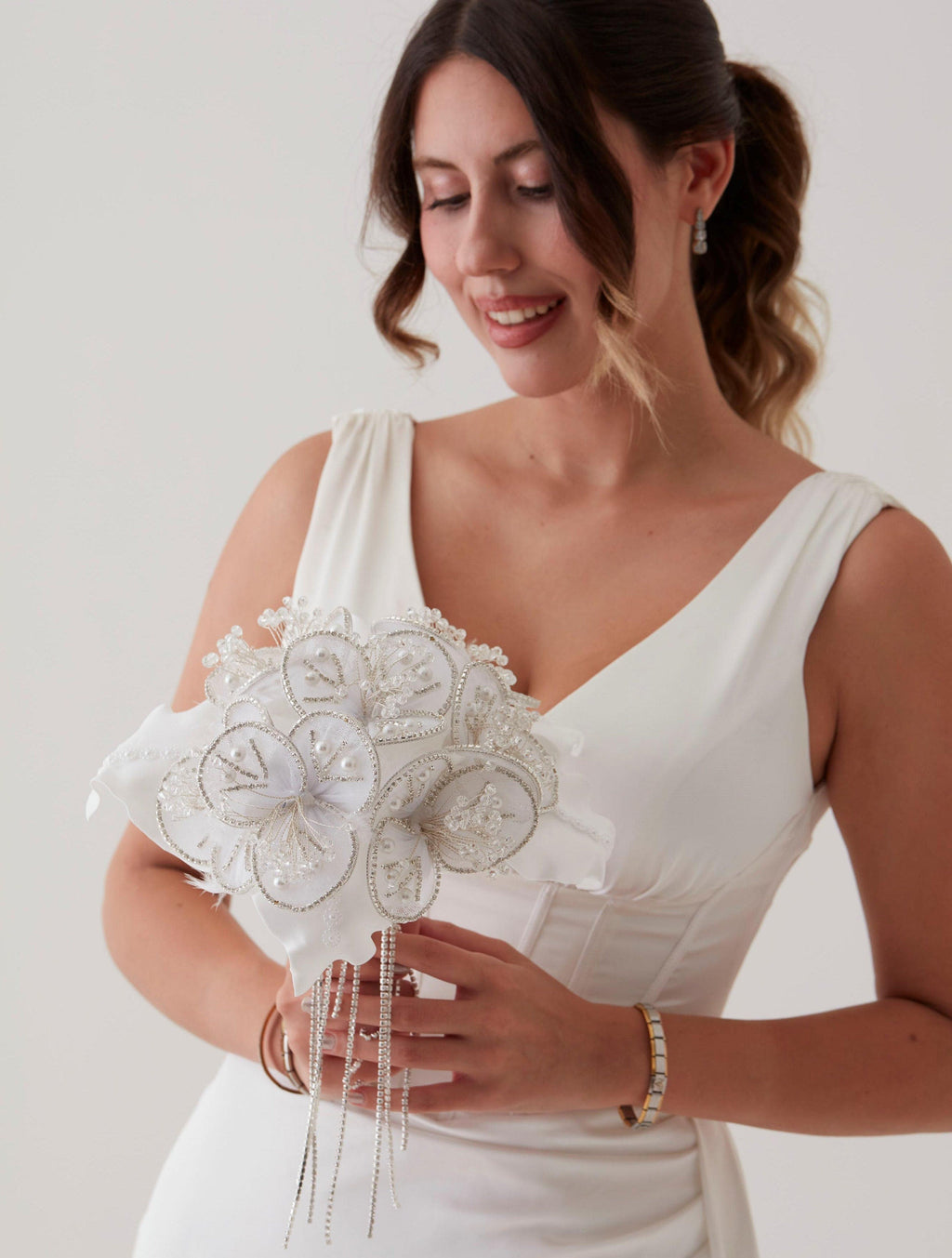 White Flower Bouquet – Ideal for Bridal, Quinceanera, or Proposal – Bridal Port, view 7
