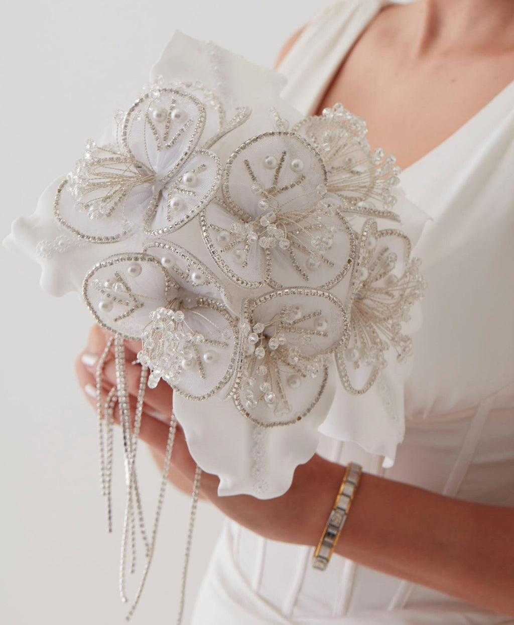 White Flower Bouquet – Ideal for Bridal, Quinceanera, or Proposal – Bridal Port, view 8